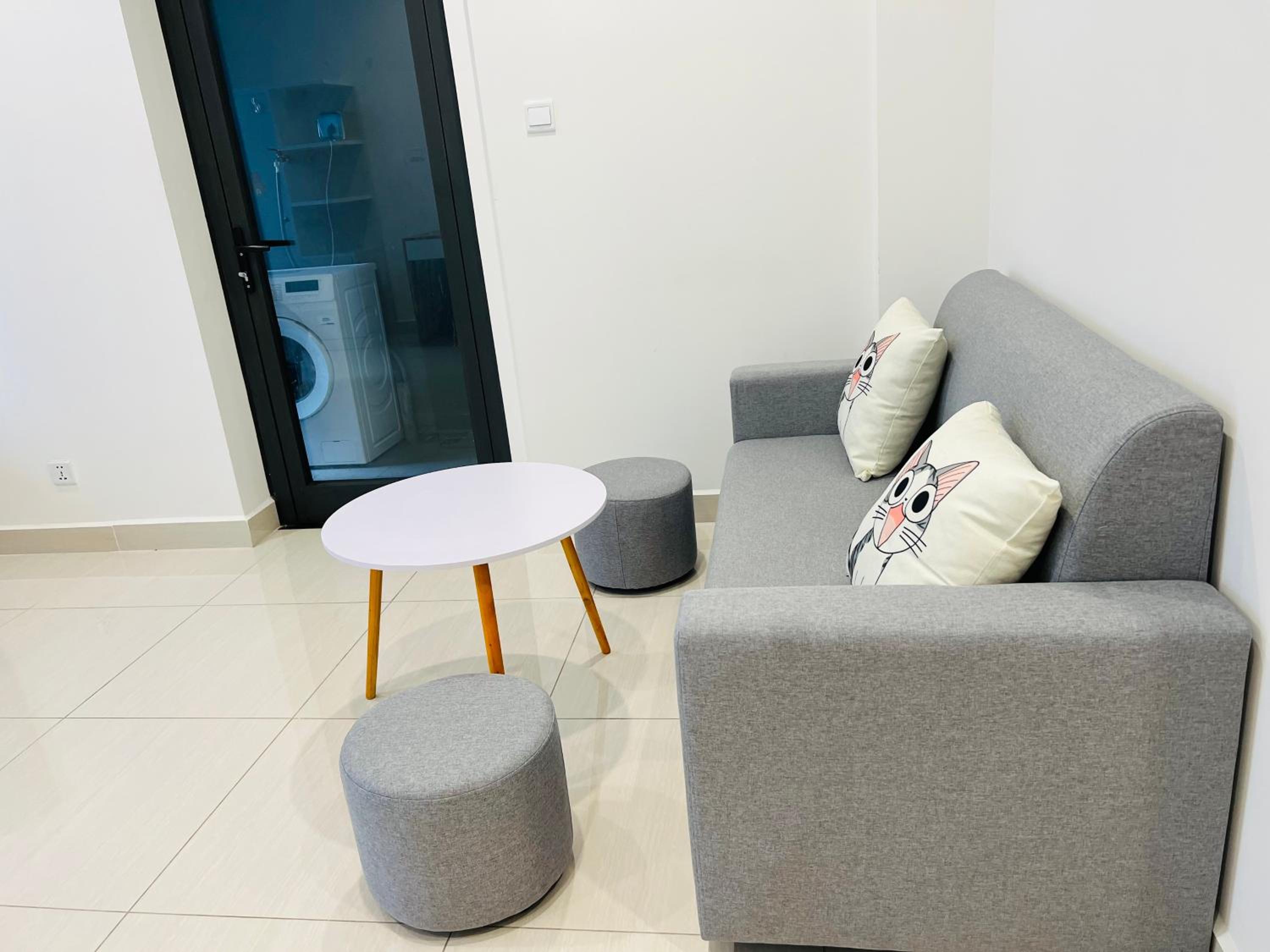 Studio-Luxury-Vinhome Smart City Mỹ Đình- Netflix view 4