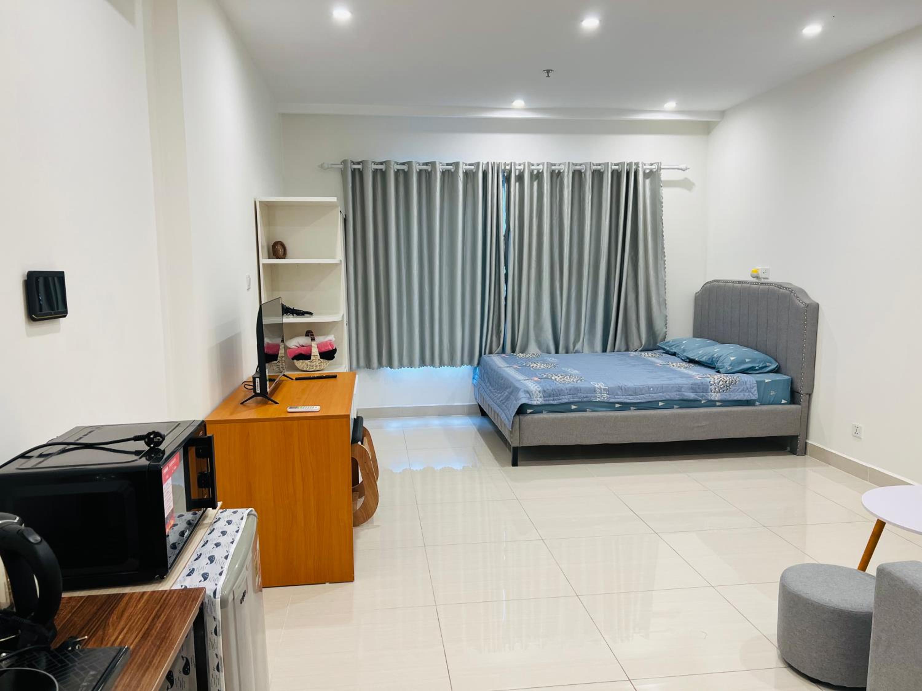 Studio-Luxury-Vinhome Smart City Mỹ Đình- Netflix view 5