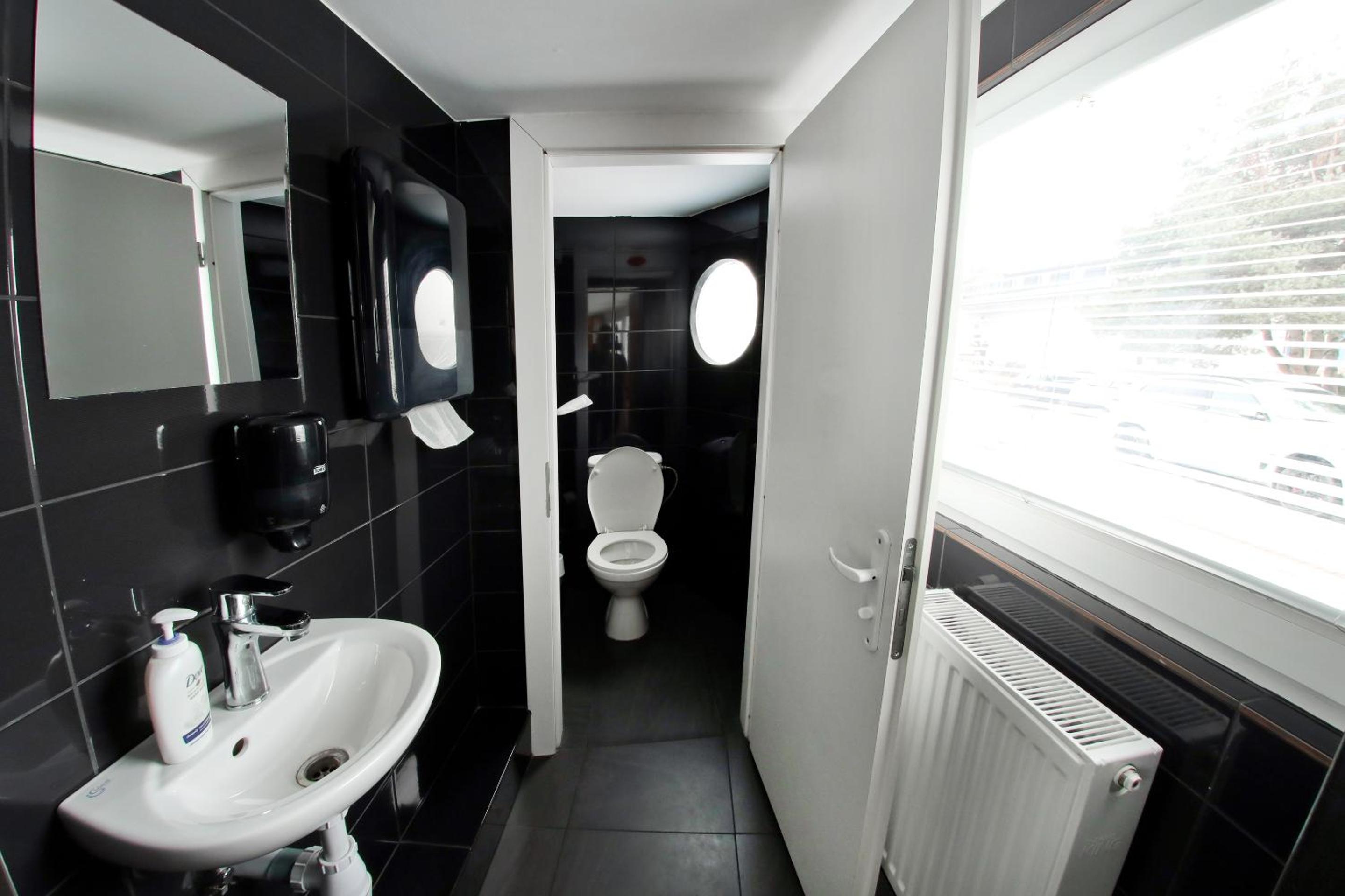 Photo 48
