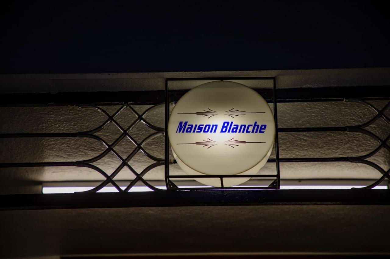 Maison Blanche Near Rock Beach view 4