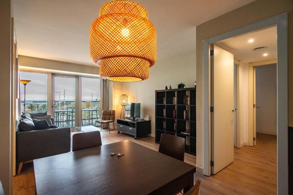 Unique Rentals-Seafront Luxe Suites