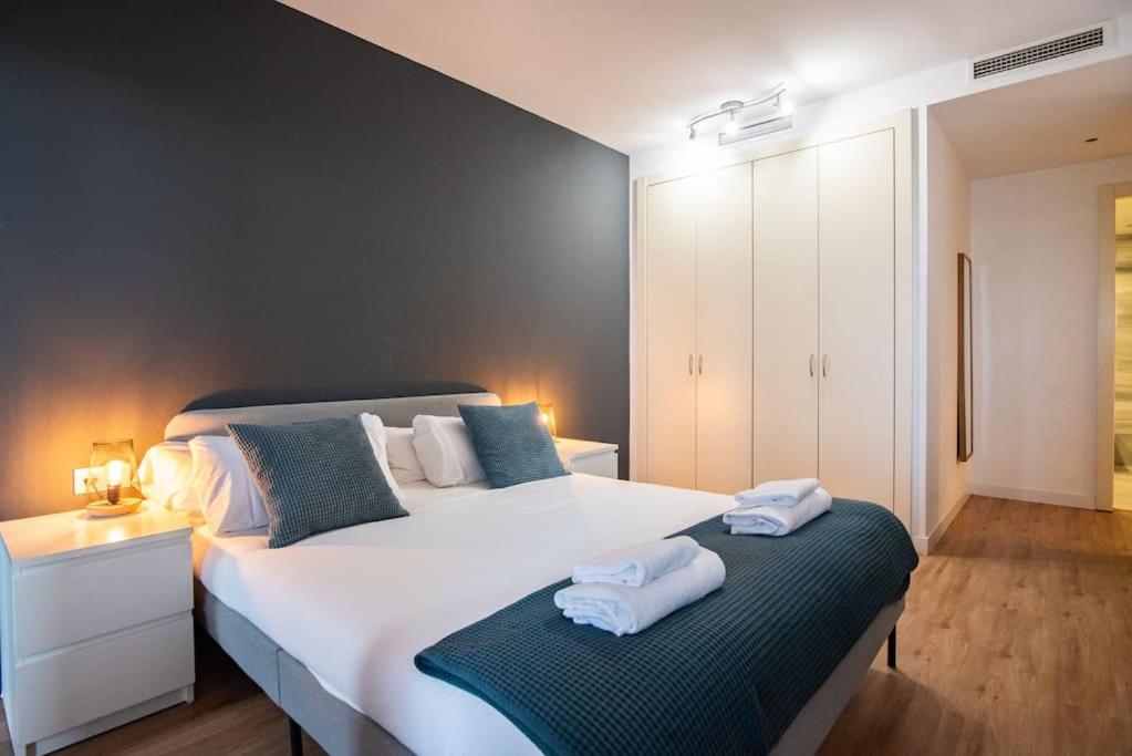 Unique Rentals-Seafront Luxe Suites