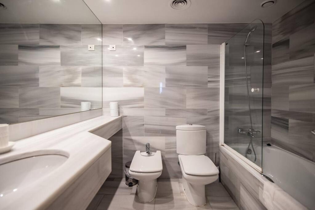 Unique Rentals-Seafront Luxe Suites