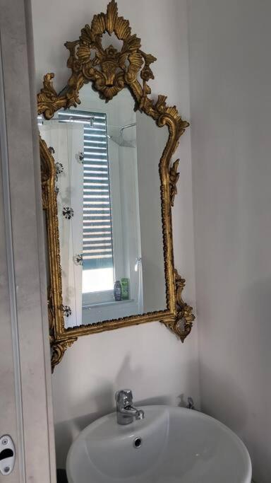Modern flat in the Centre, Rapallo photo 4