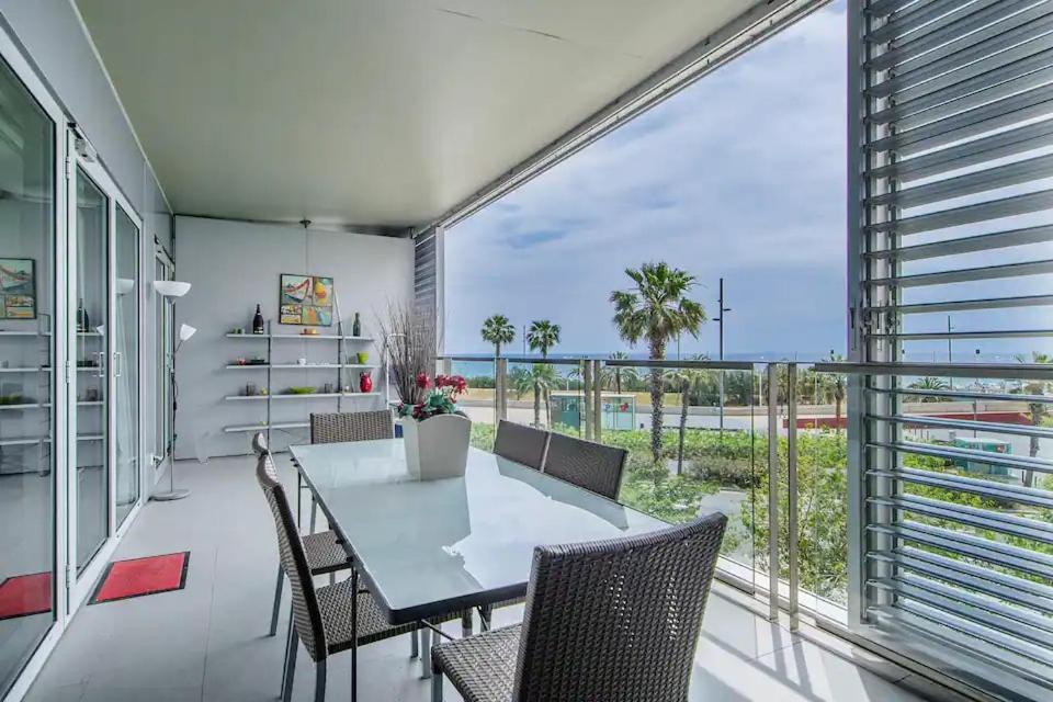 Unique Rentals-Seafront Luxe Suites