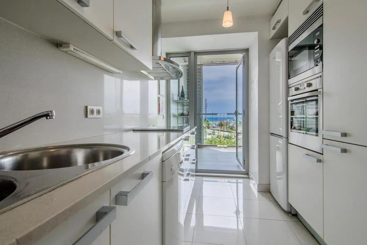 Unique Rentals-Seafront Luxe Suites