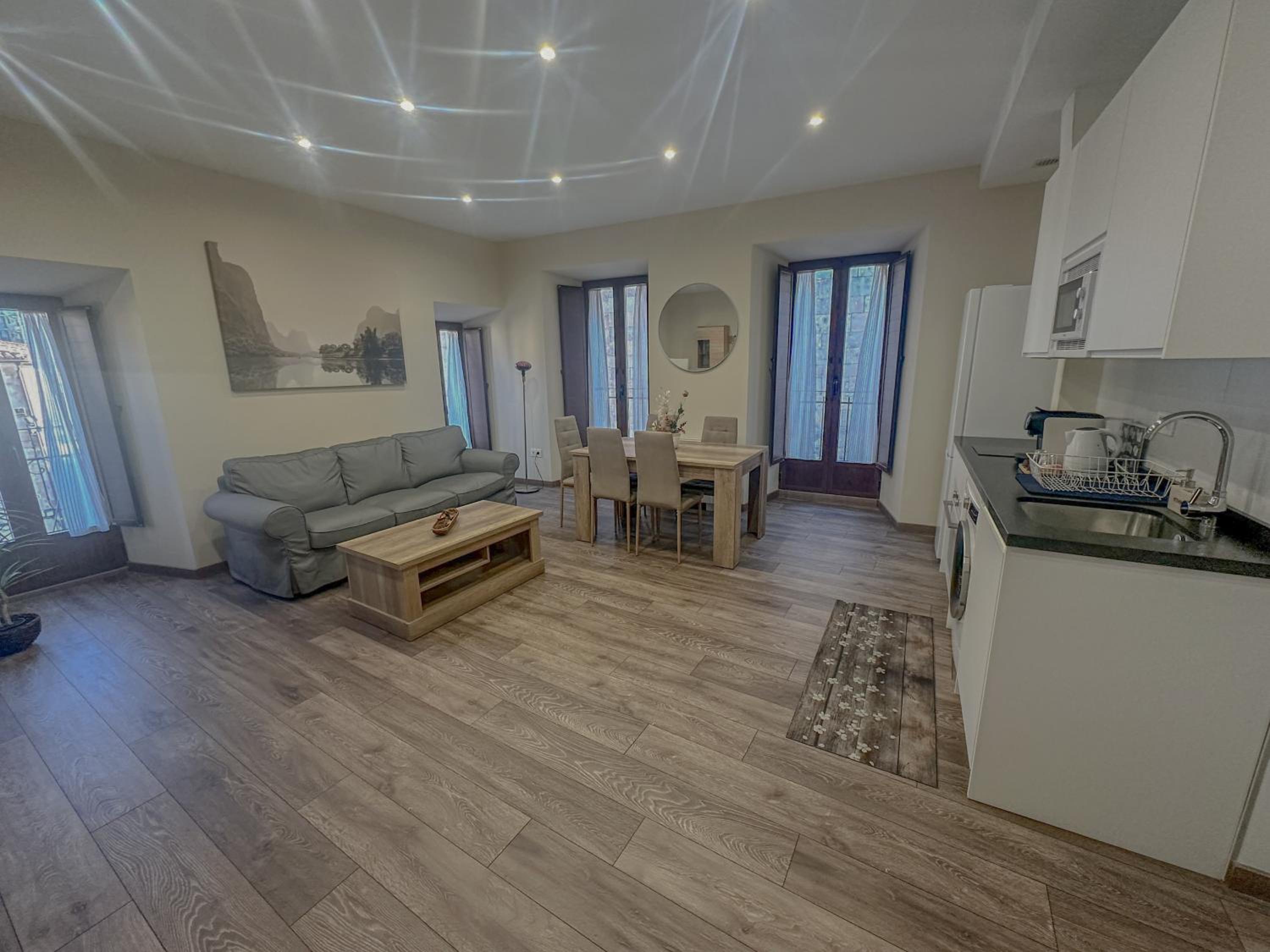 Apartamentos La Camelia