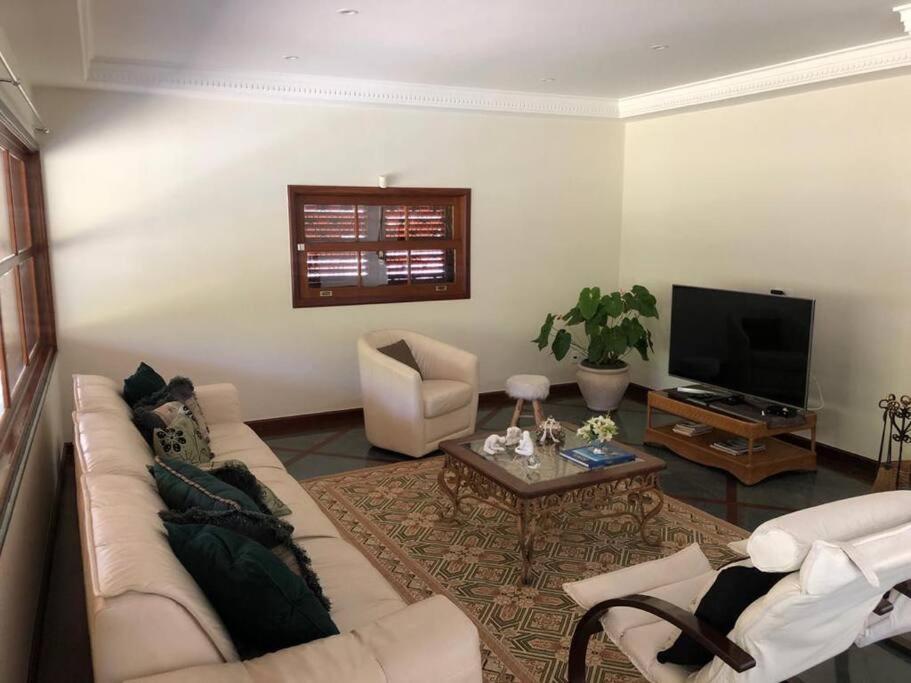 Casa na Serra incrivel com vista para as montanhas
