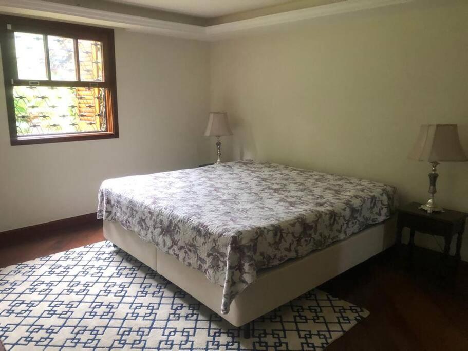 Casa na Serra incrivel com vista para as montanhas