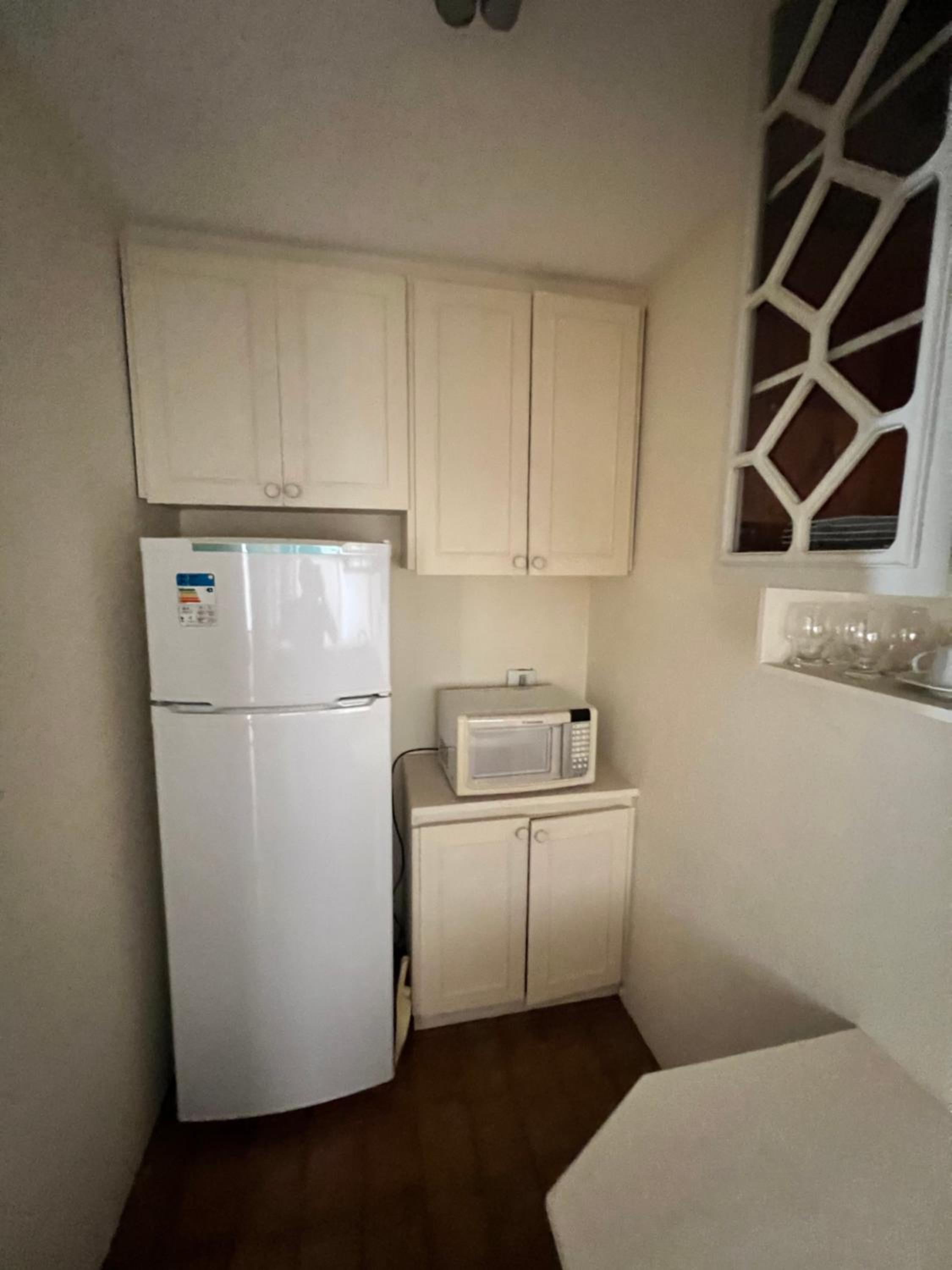 Flat Rua Haddock Lobo 867 com 2 Quartos e Sacada e Enxoval