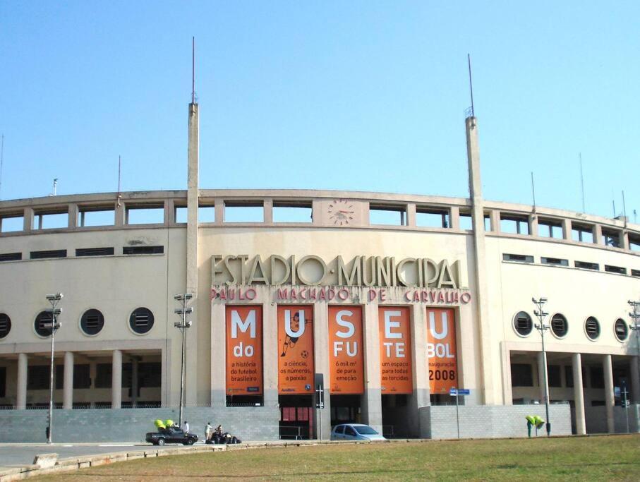 Studio reformado e Internet rápida praça Roosevelt