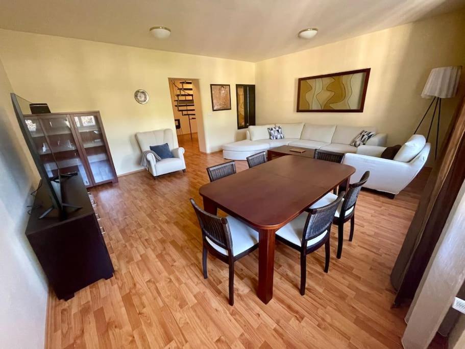 Huge two floor apartment on the Park Colonnade, 160 sqm