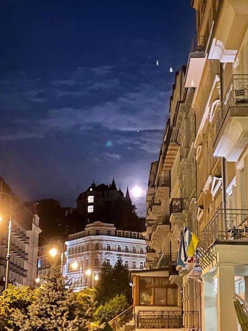 Huge two floor apartment on the Park Colonnade, 160 sqm