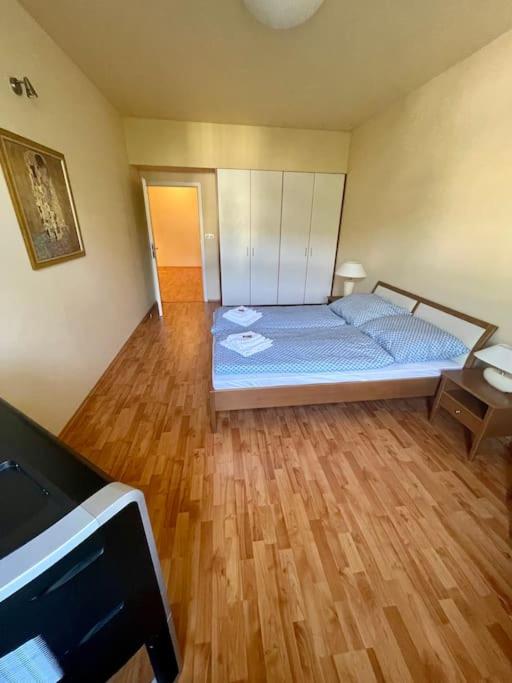 Huge two floor apartment on the Park Colonnade, 160 sqm