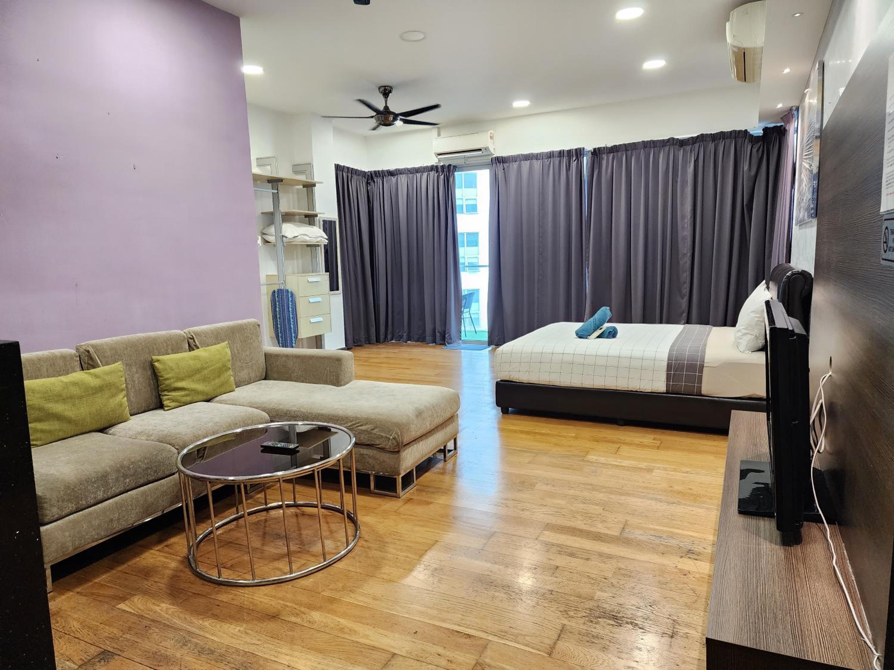 Regalia Comfort Suites KLCC SkyPool