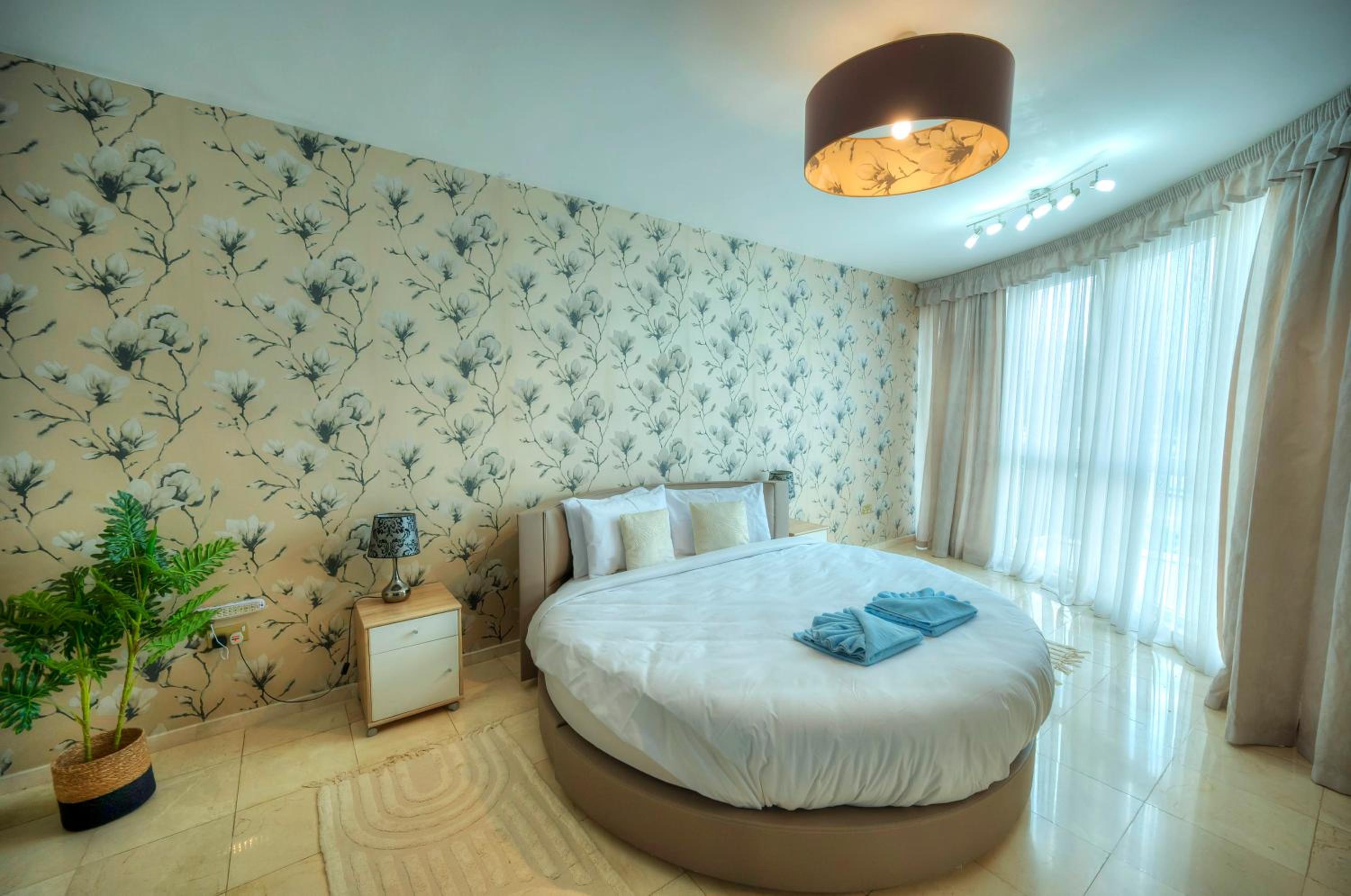 Spacious Seafront 3bedrooms, sea view balcony GOTAX-1 view 3