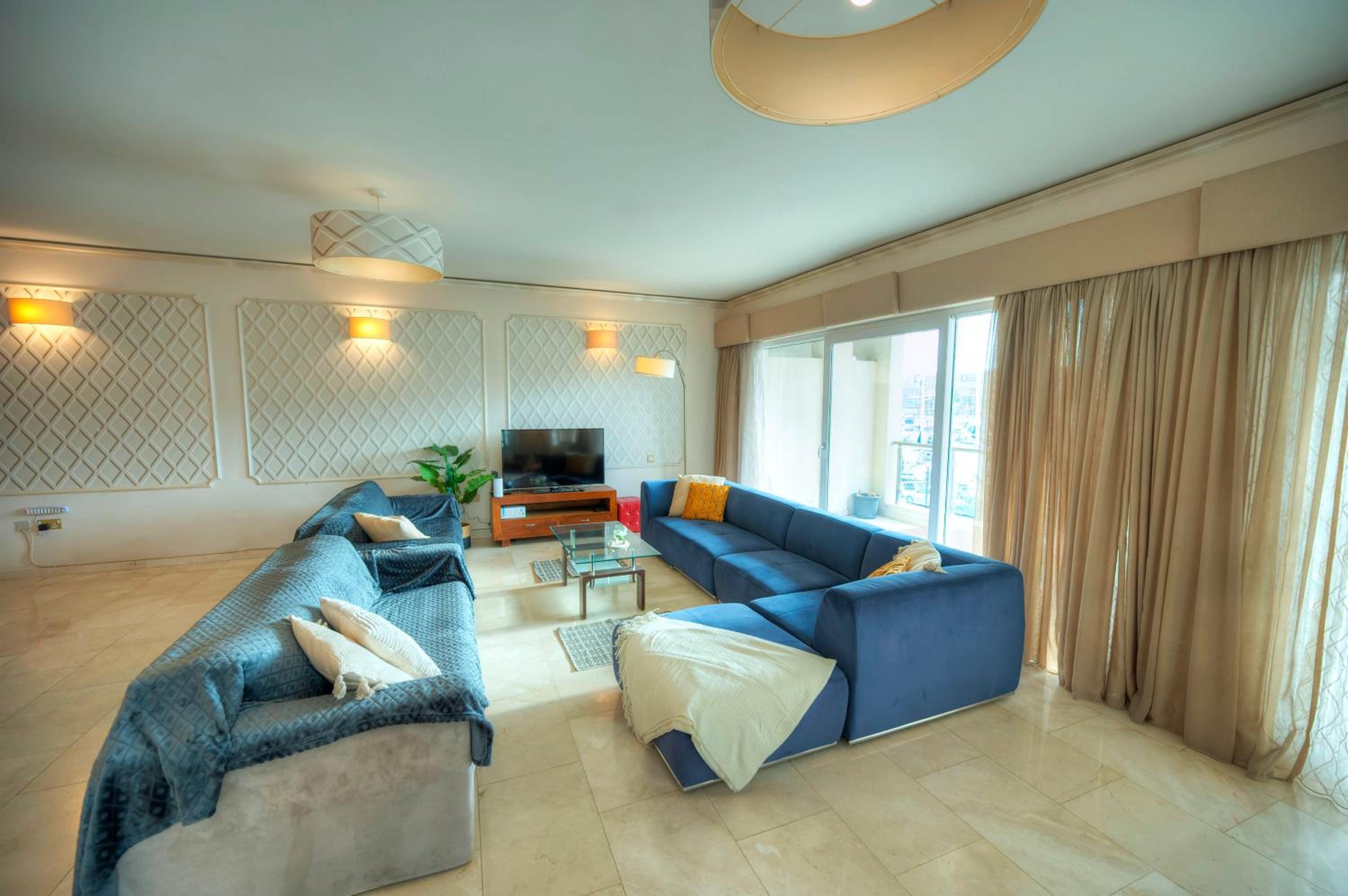 Spacious Seafront 3bedrooms, sea view balcony GOTAX-1 view 2
