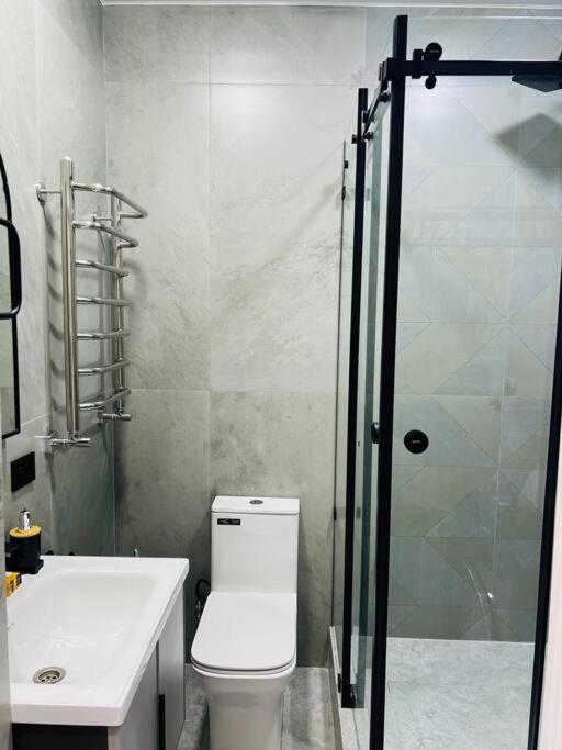 3-roomed apartment close to the REGISTAN Ozod Apartments view 4