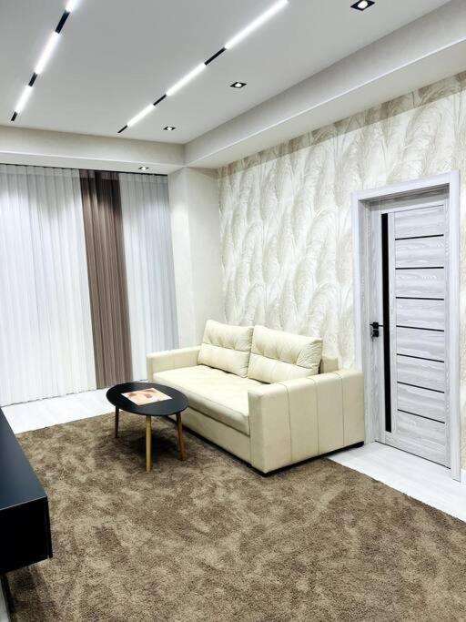 3-roomed apartment close to the REGISTAN Ozod Apartments view 5
