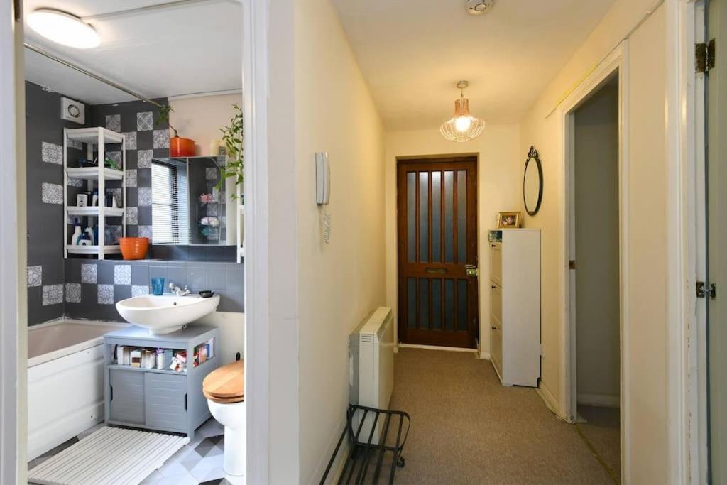 Spacious Walthamstow Apartment