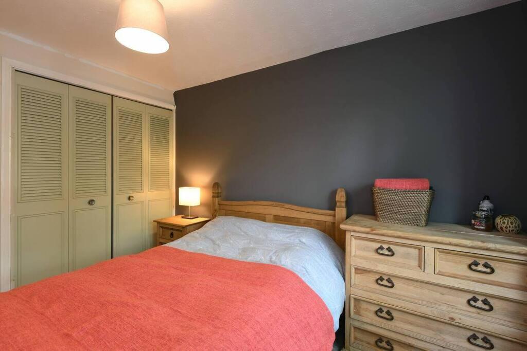 Spacious Walthamstow Apartment