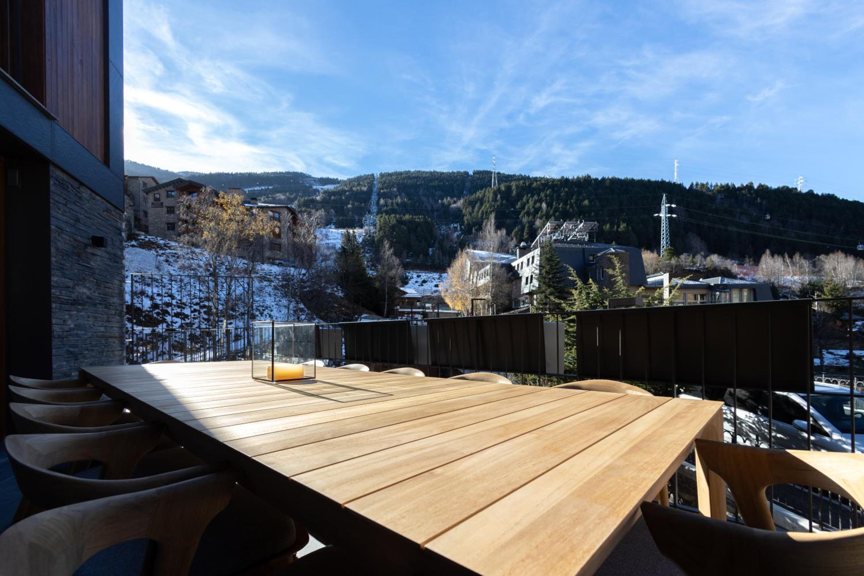 W ISARD LODGE 12 people Sauna Pool 1min Ski Lift