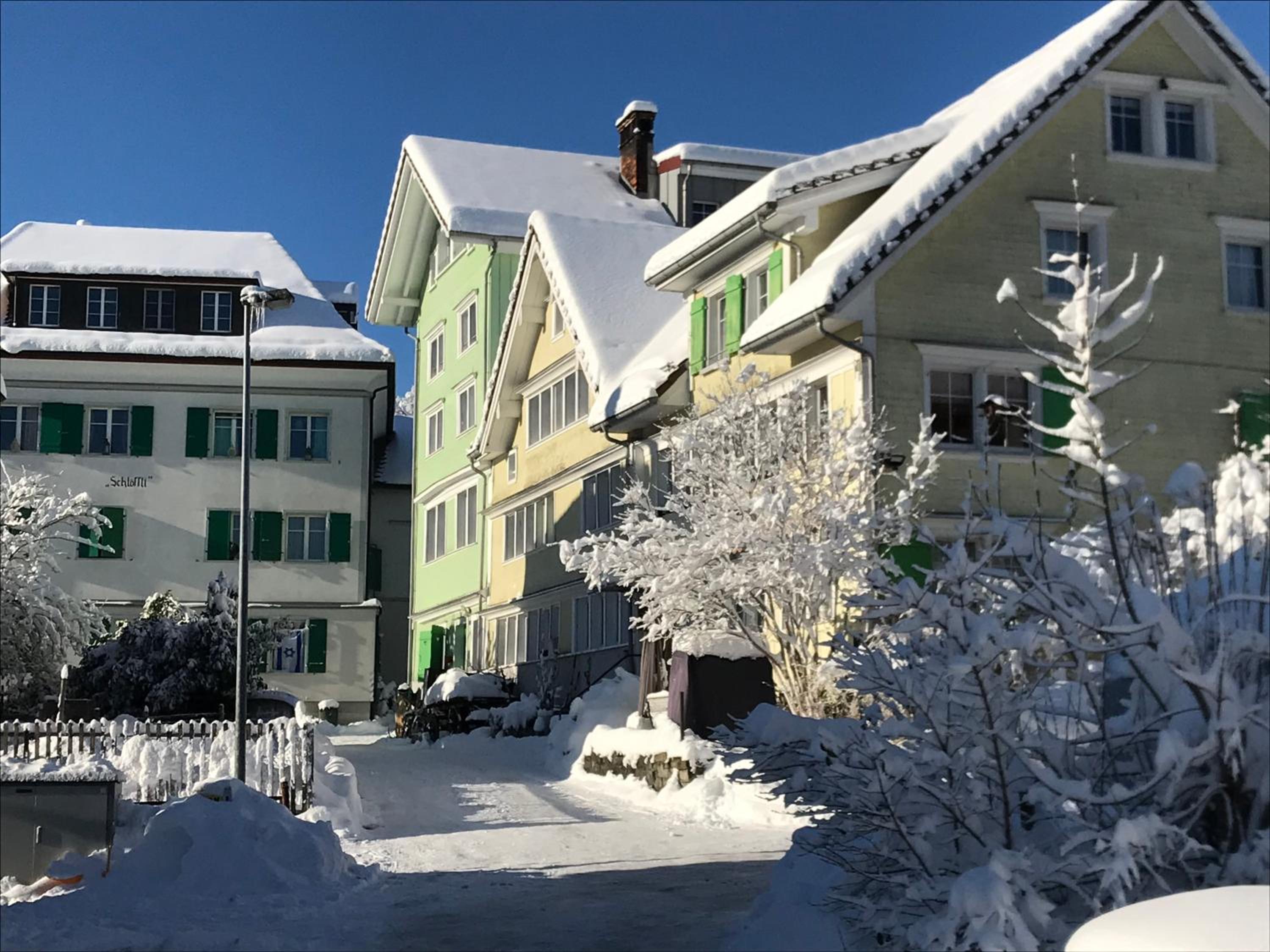 Bijou 2 hübsche 1 Zimmer Wohnung