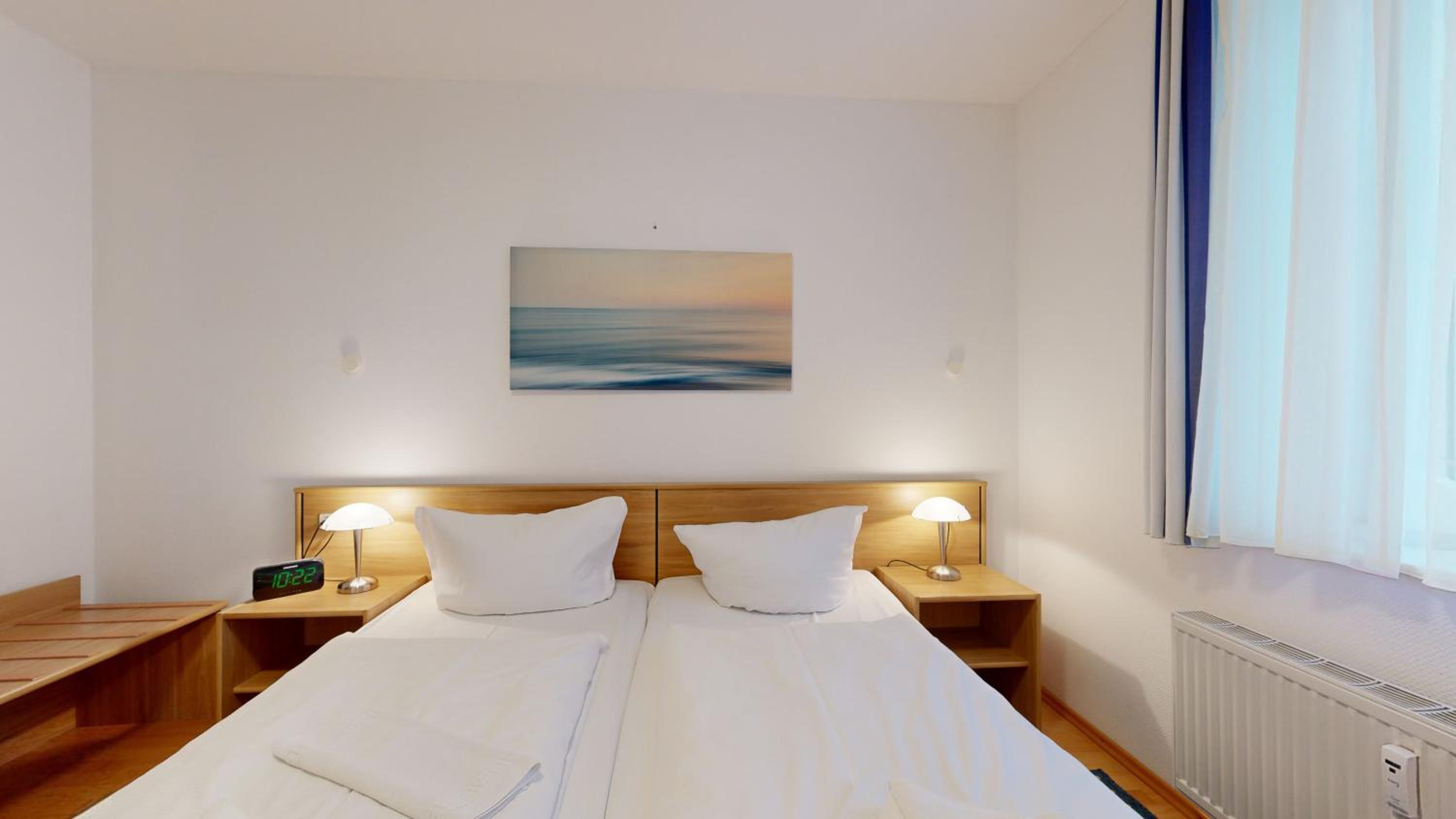 Villa Strandblick in Binz, FeWo direkt am Strand mit Balkon und seitlichem Meerblick