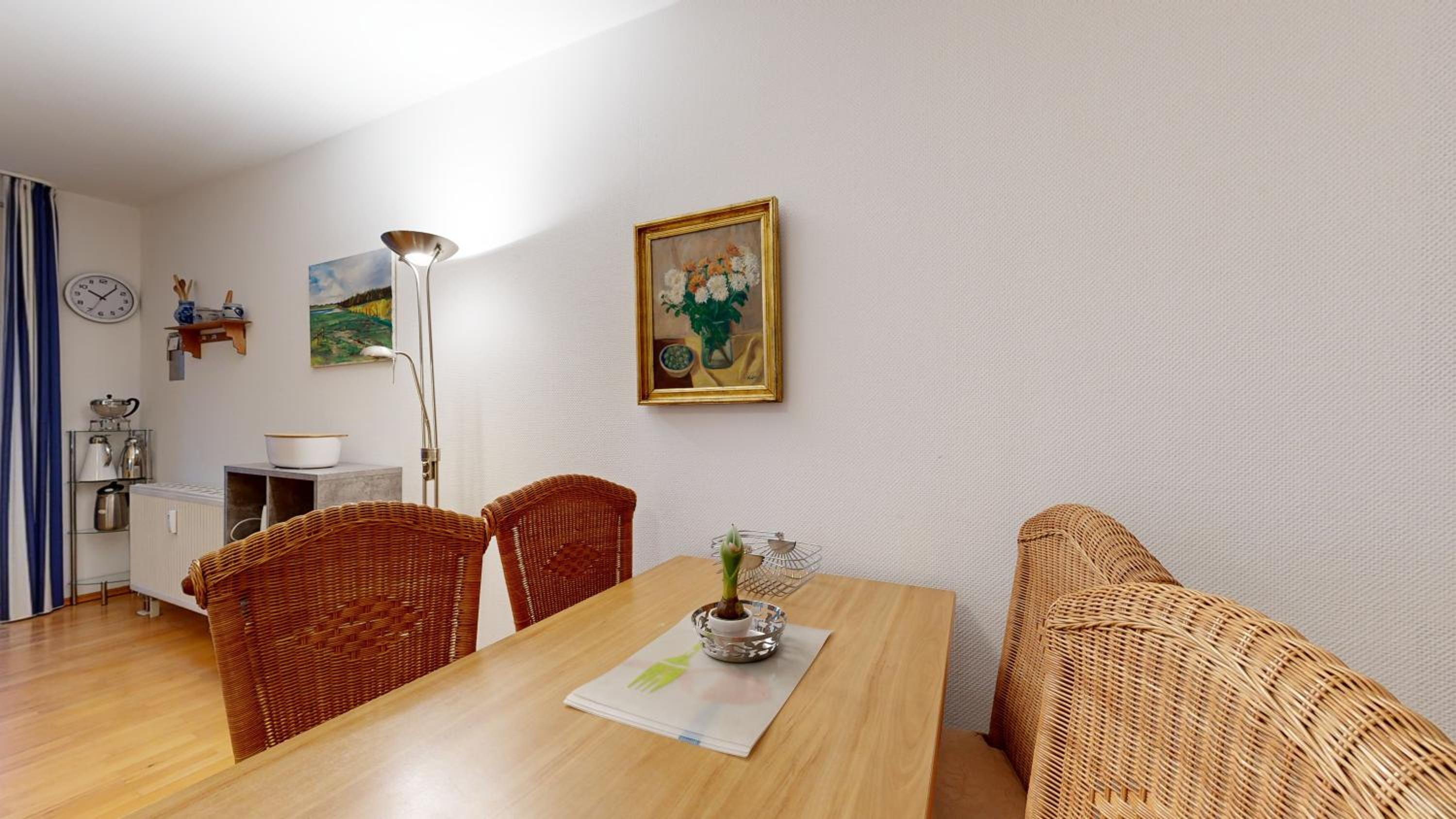 Villa Strandblick in Binz, FeWo direkt am Strand mit Balkon und seitlichem Meerblick