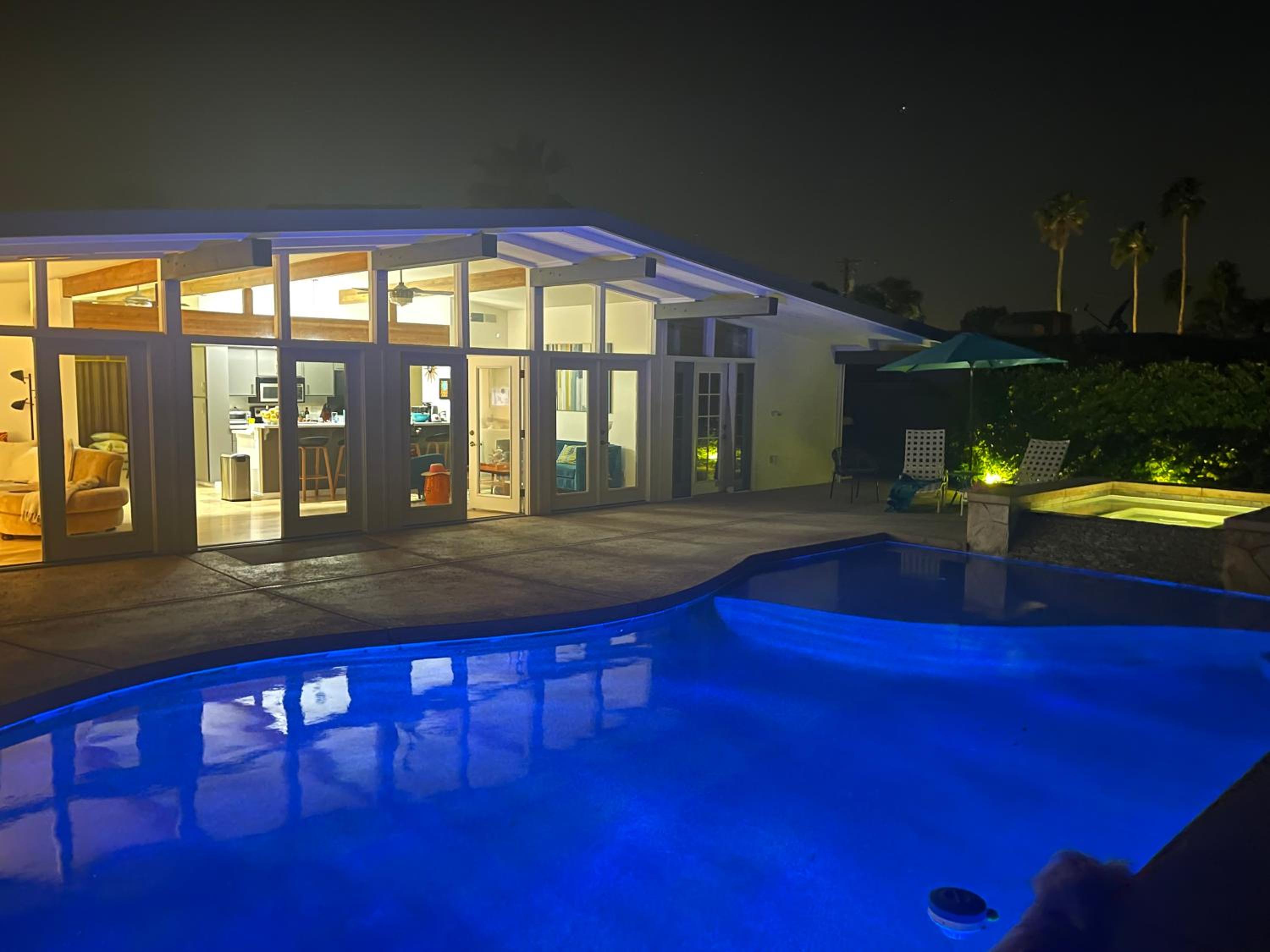 28 day minimum Luxury Joyful Desert view 5