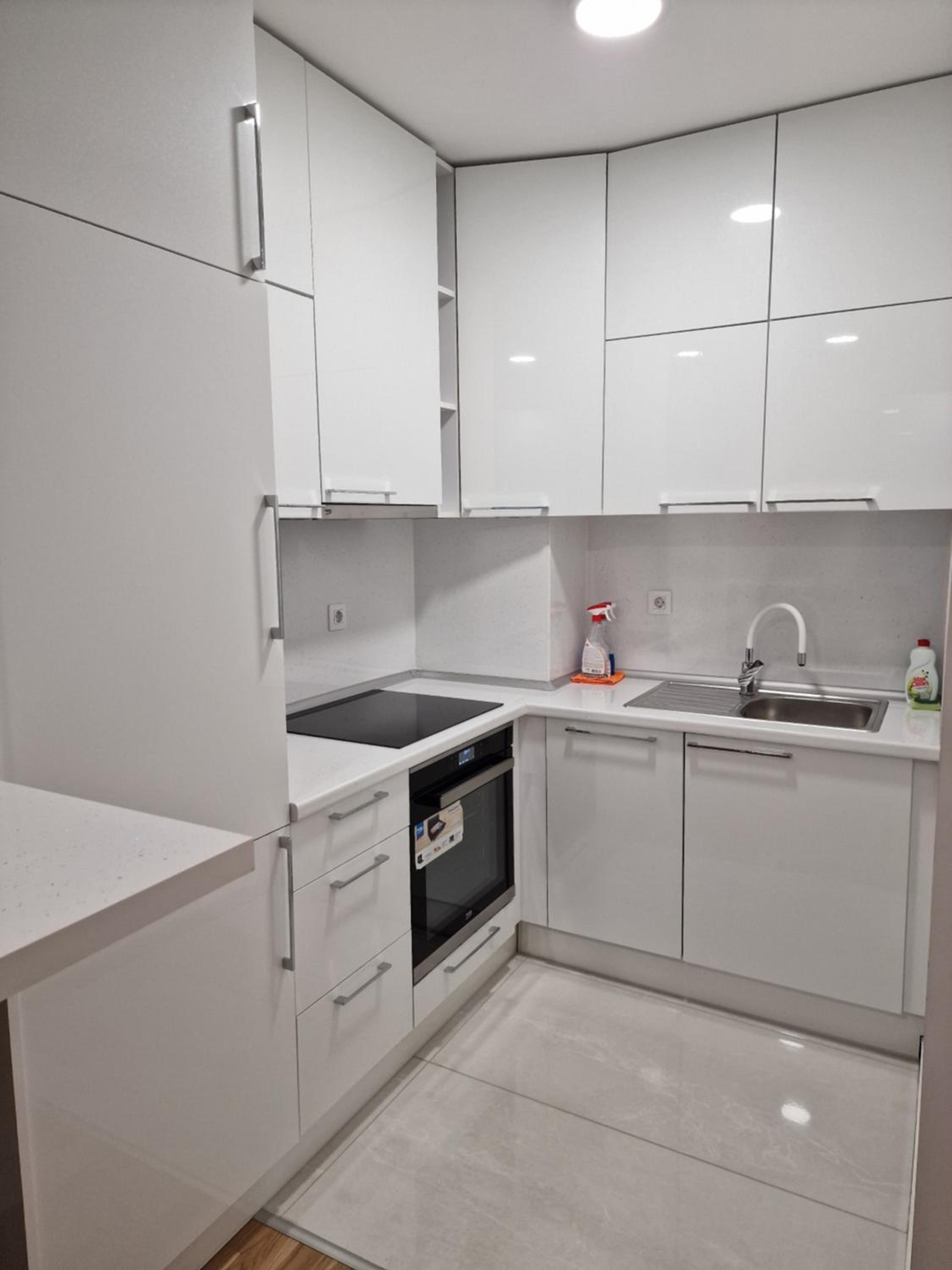 Apartment 4th. Floor II