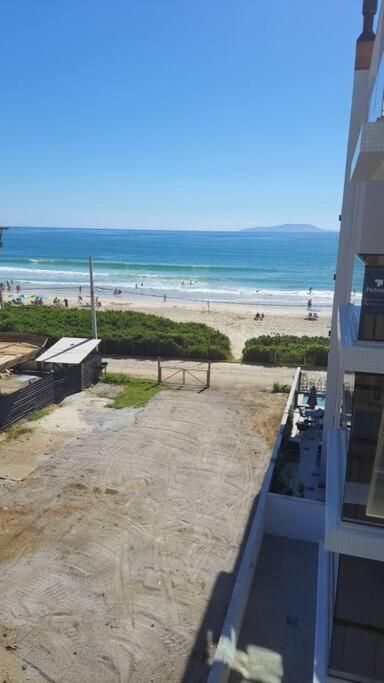 Praia de Palmas Apto Novo, Vista para o mar.