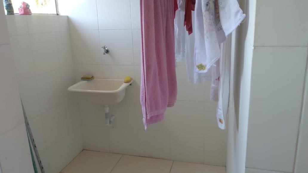 Residencial Ecoville das Mangueiras 3km da praia de Guarajuba, 27km do centro de Camacari CEP 42839-874