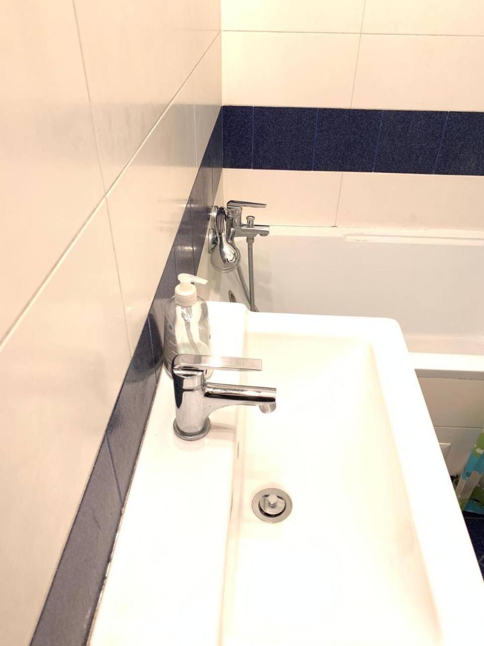 FlatMetro Rooms