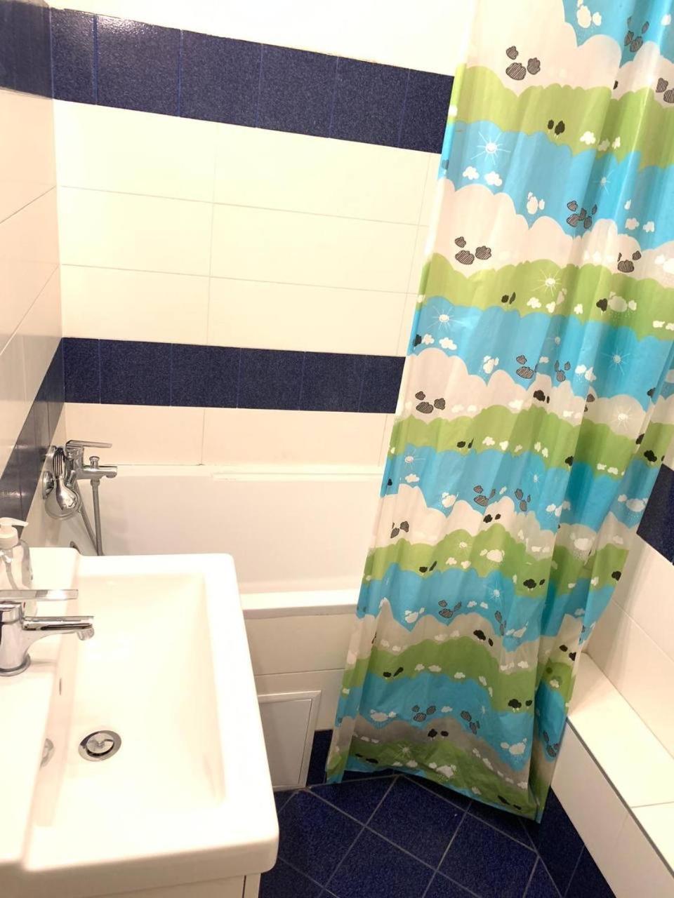 FlatMetro Rooms