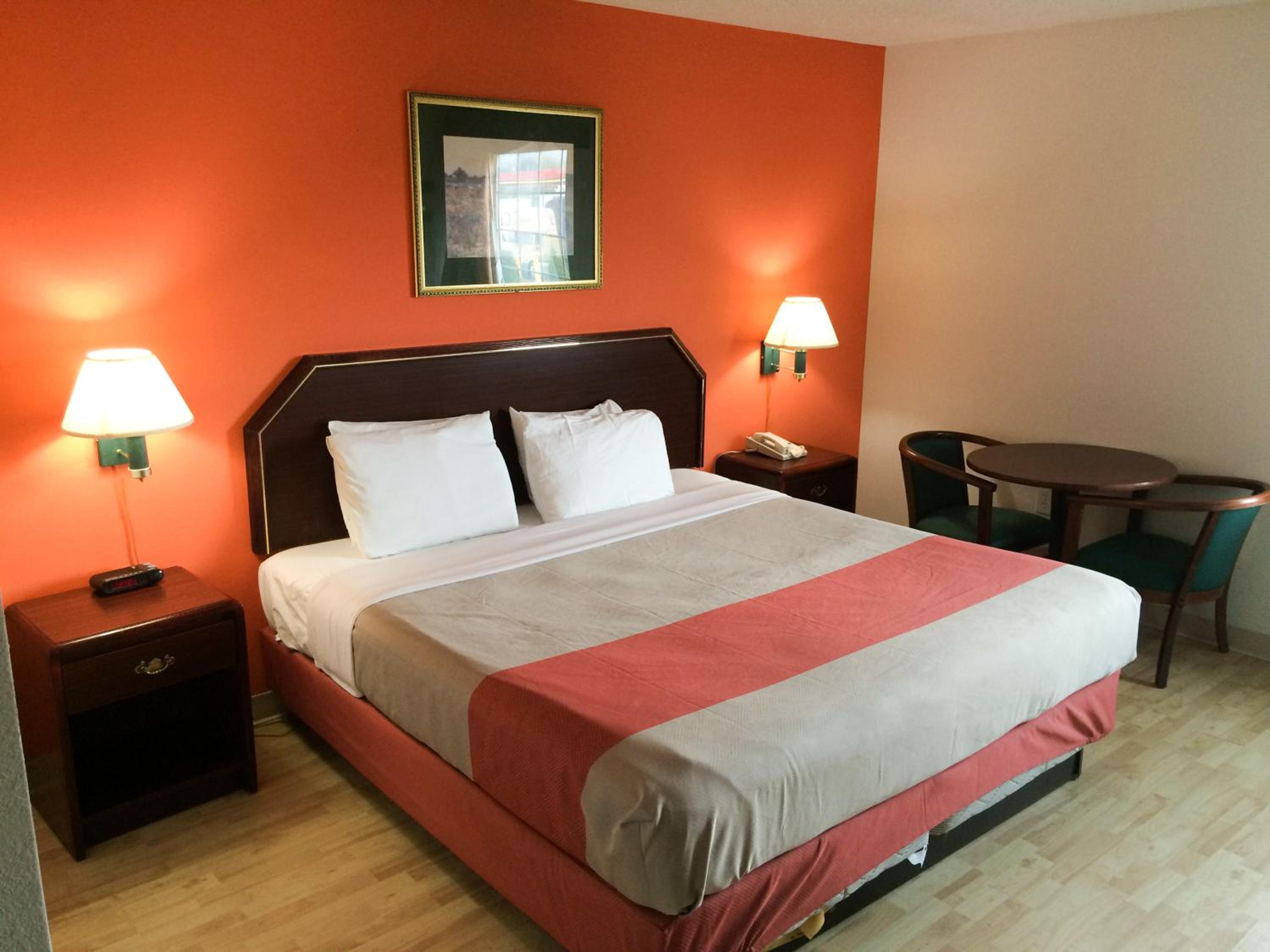 Harrisburg Vacations - Motel 6-Harrisburg, PA - Hershey North - Property Image 8