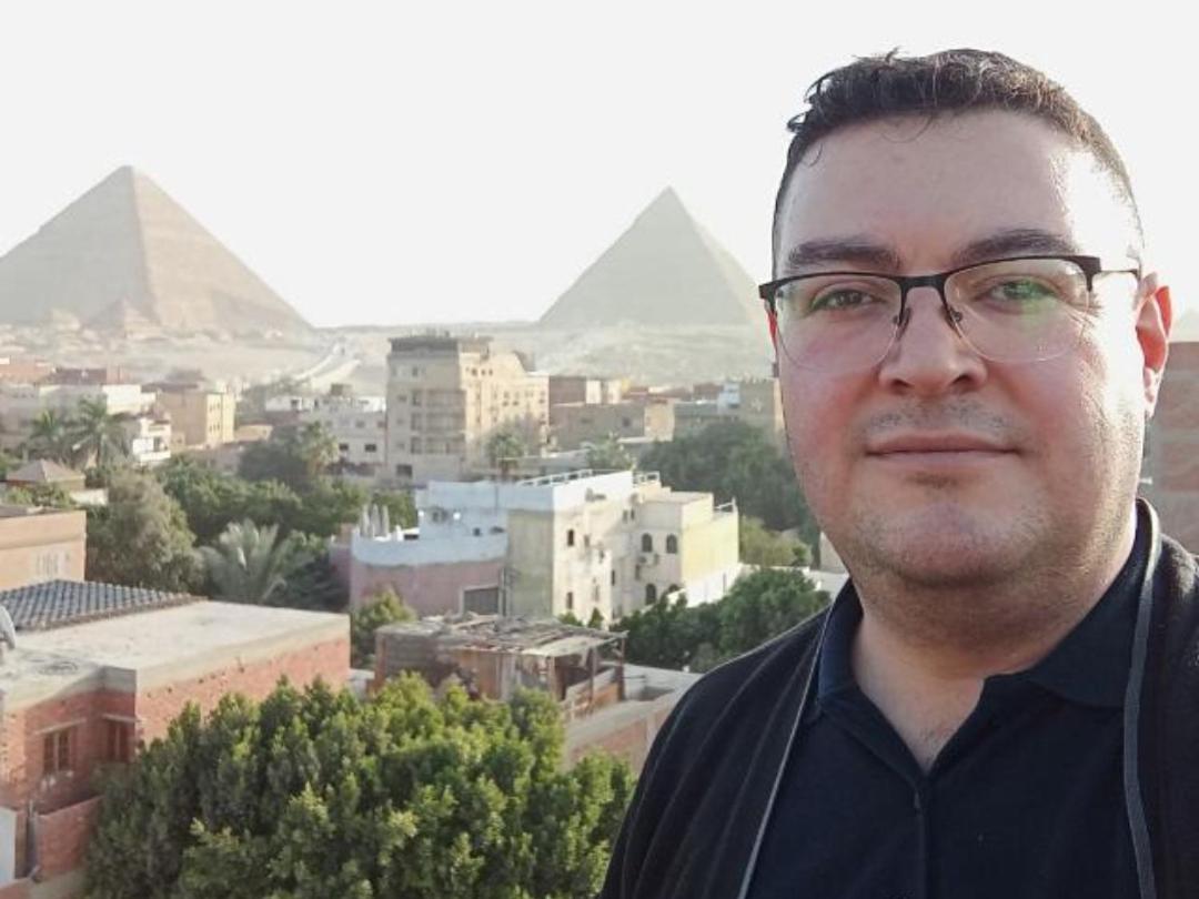 Eyad Pyramids view