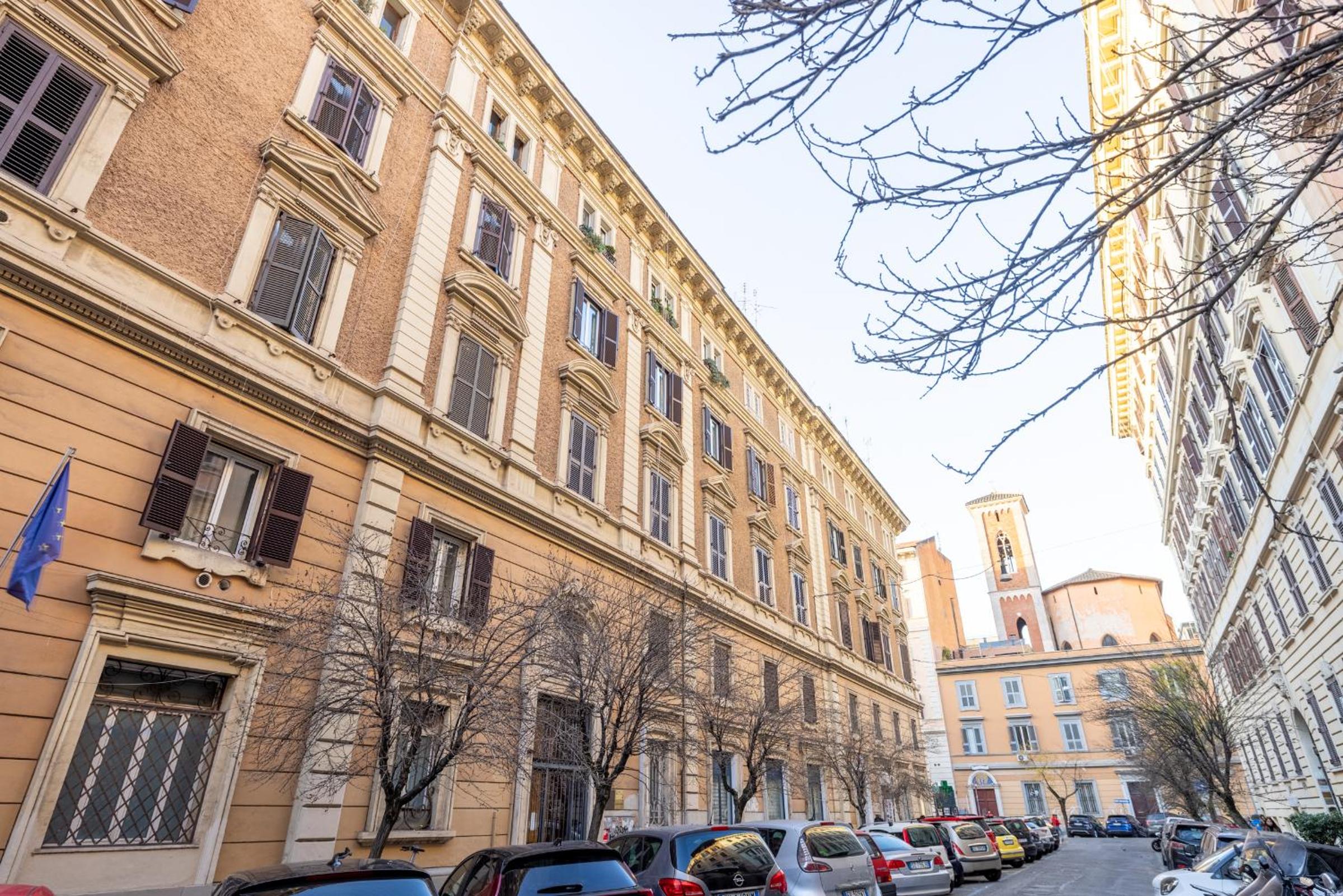 Charming Vatican Apartment