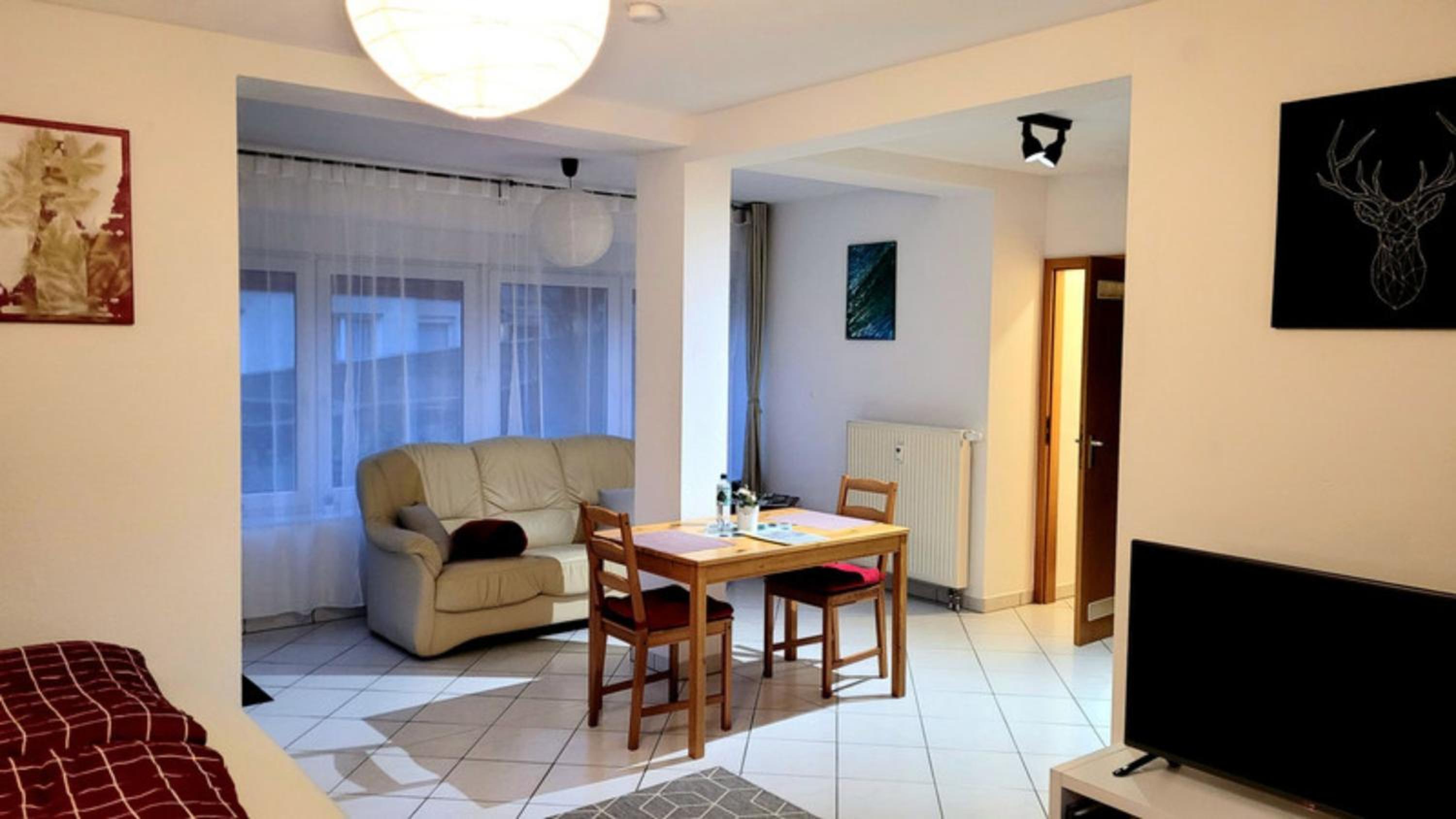 Wohlfühl-Ferienwohnung mit Tiefgarage im Grünen