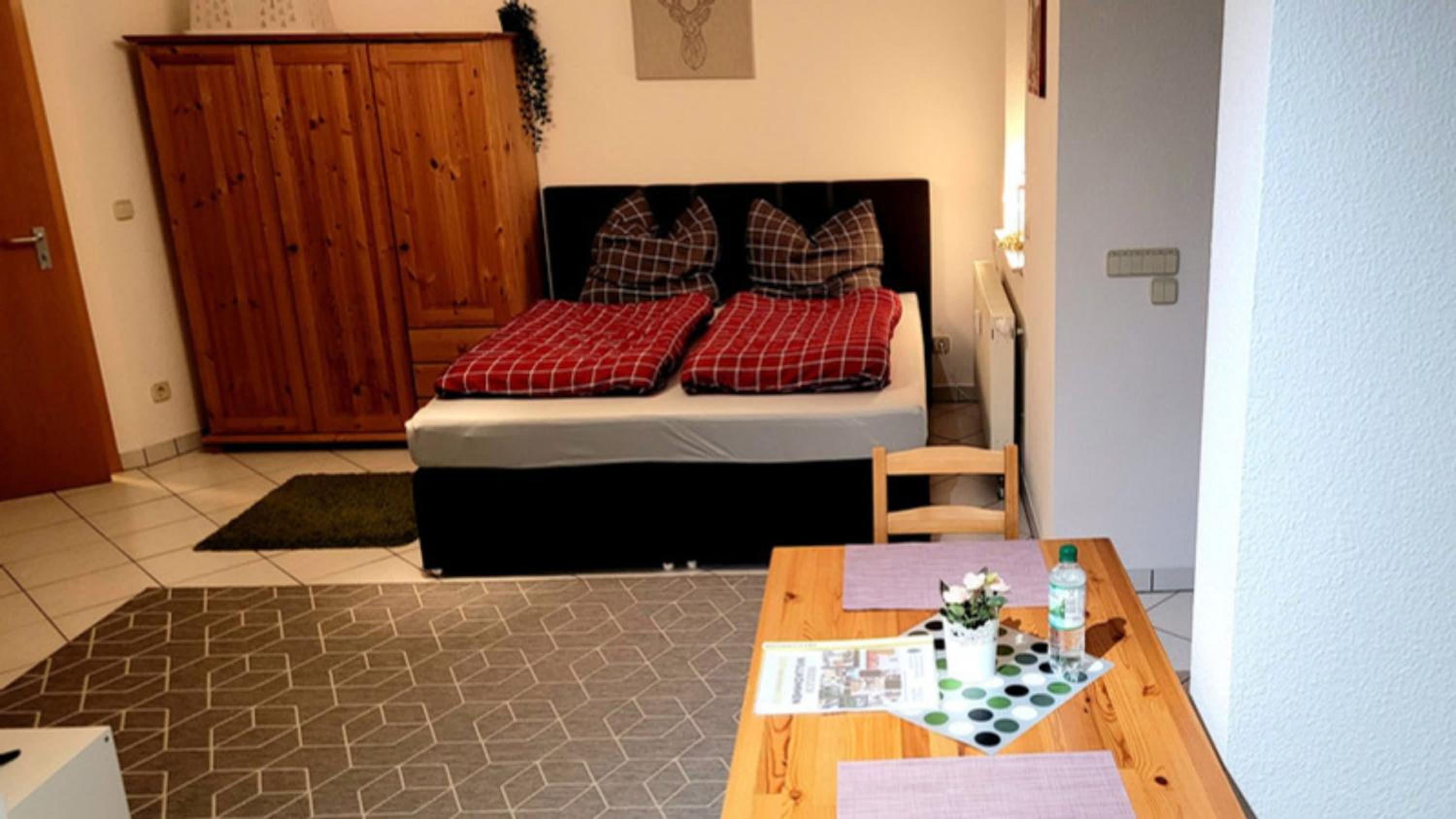 Wohlfühl-Ferienwohnung mit Tiefgarage im Grünen