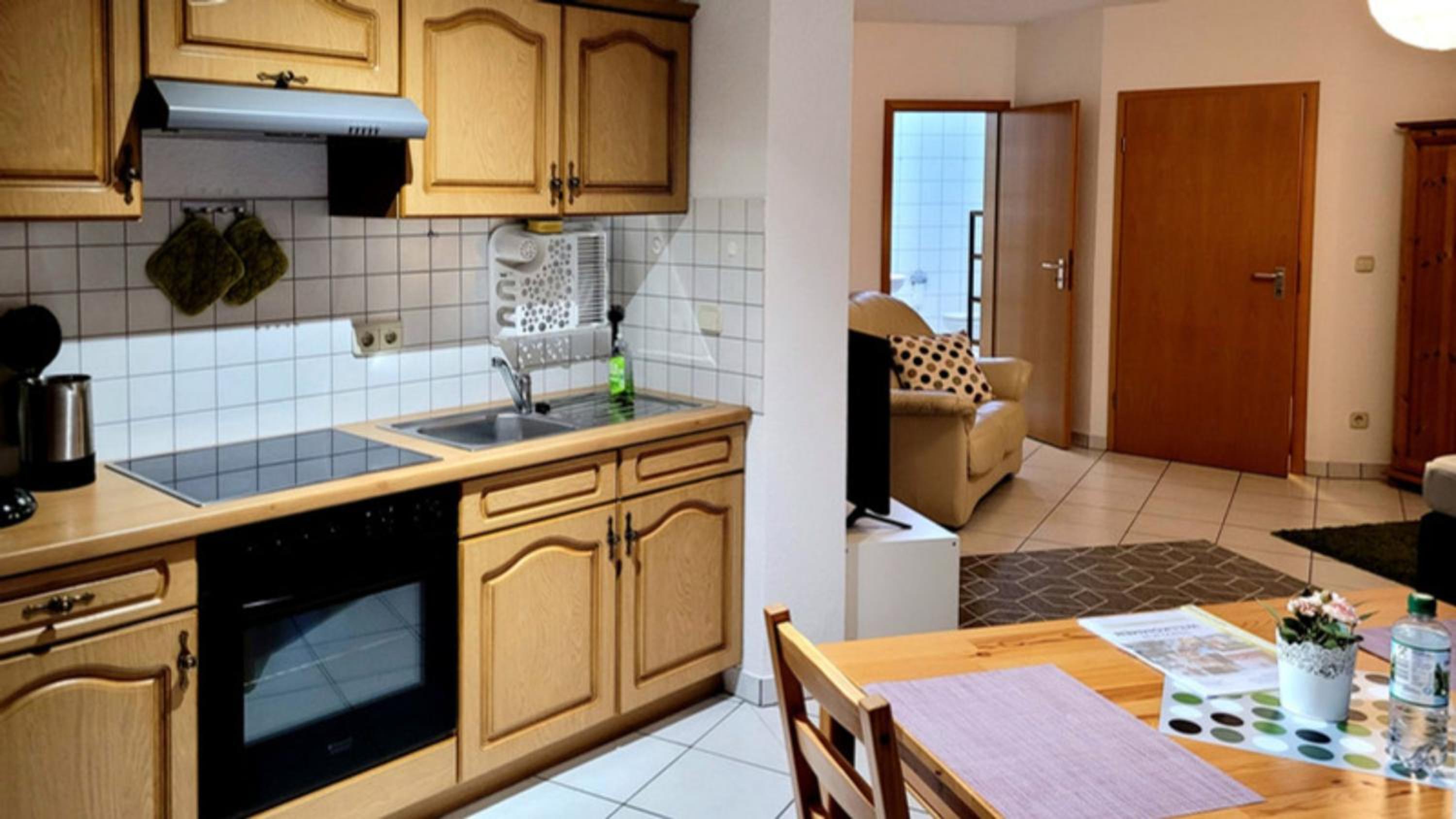Wohlfühl-Ferienwohnung mit Tiefgarage im Grünen