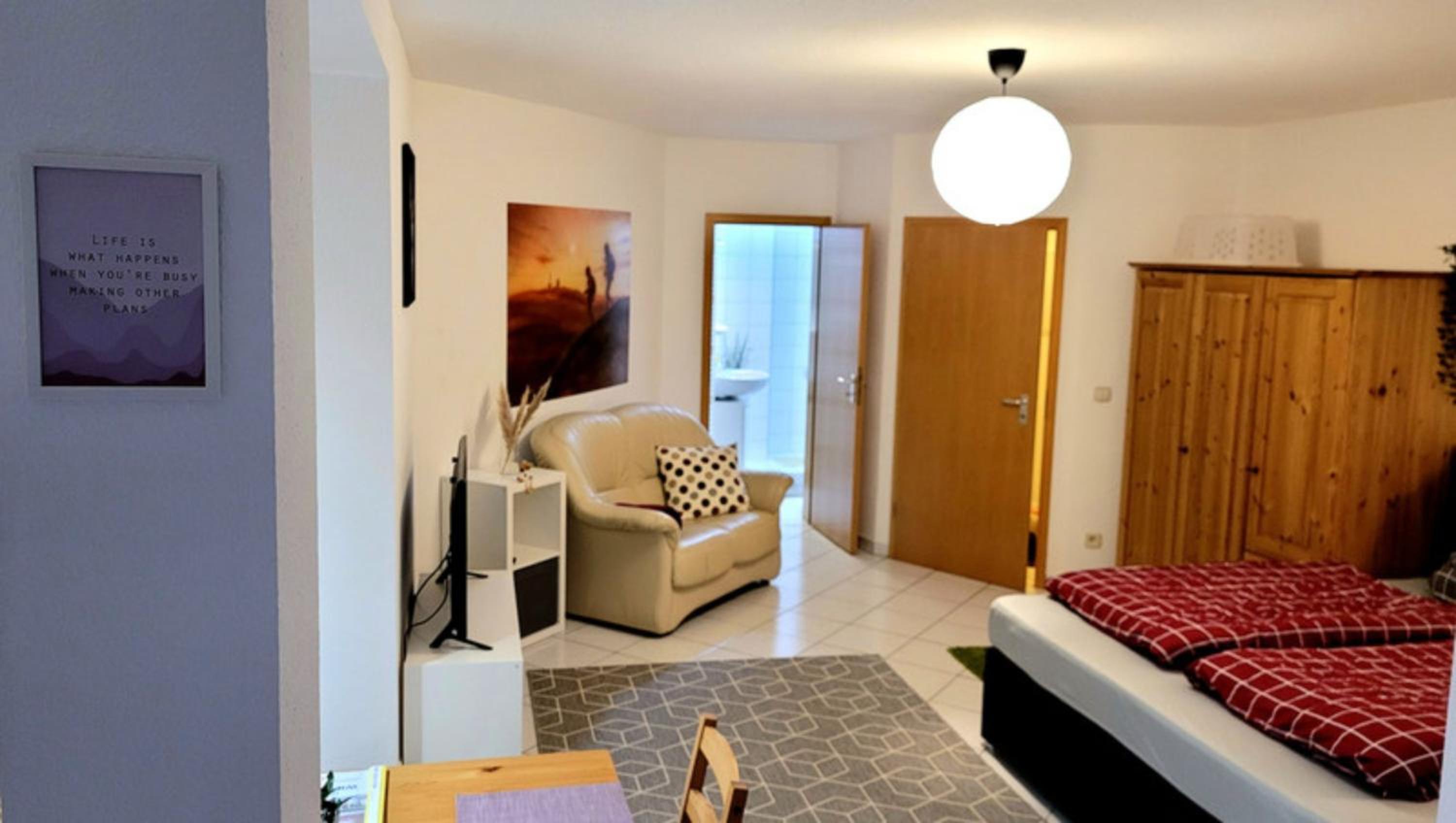 Wohlfühl-Ferienwohnung mit Tiefgarage im Grünen