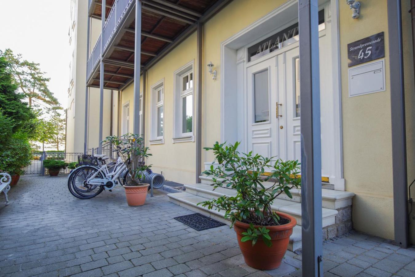 Sommerwind App1 - Strandpromenade seitlicher Meerblick, Strandkorb saisonal