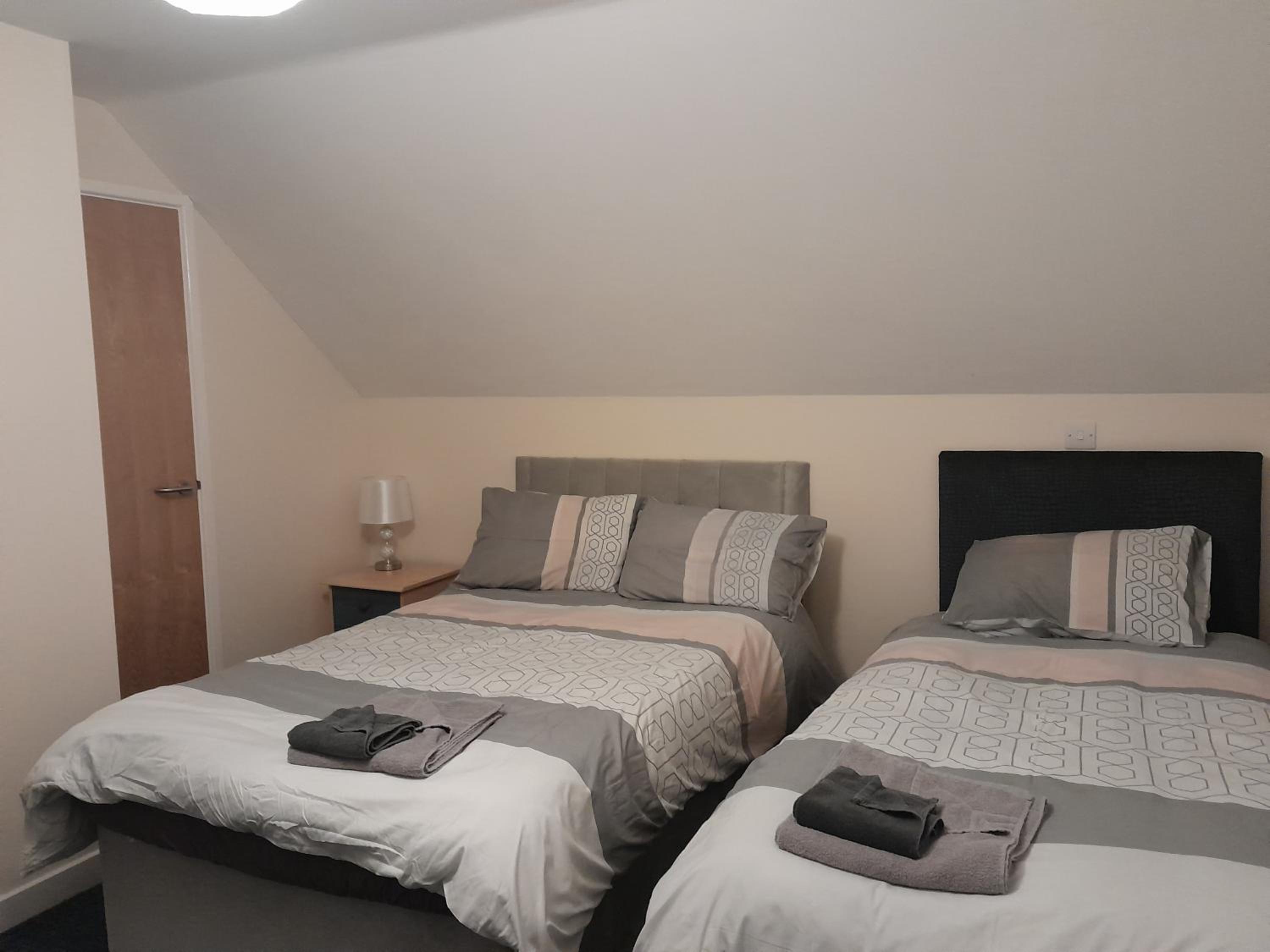 Kings Arms Guest House Ebbw Vale