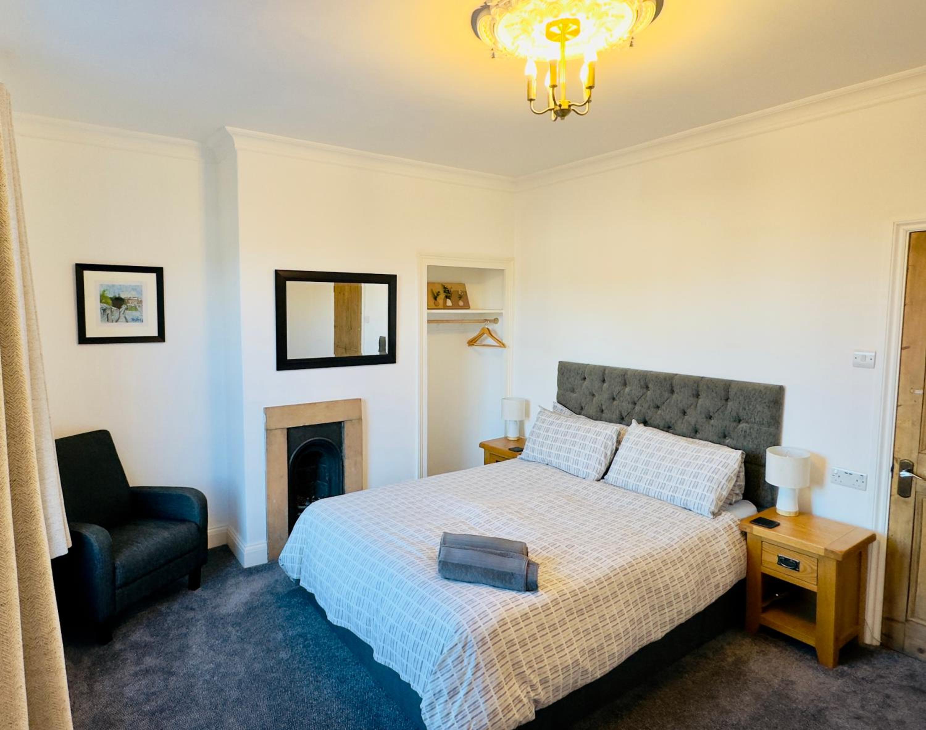 Great Town House - Central York view 2