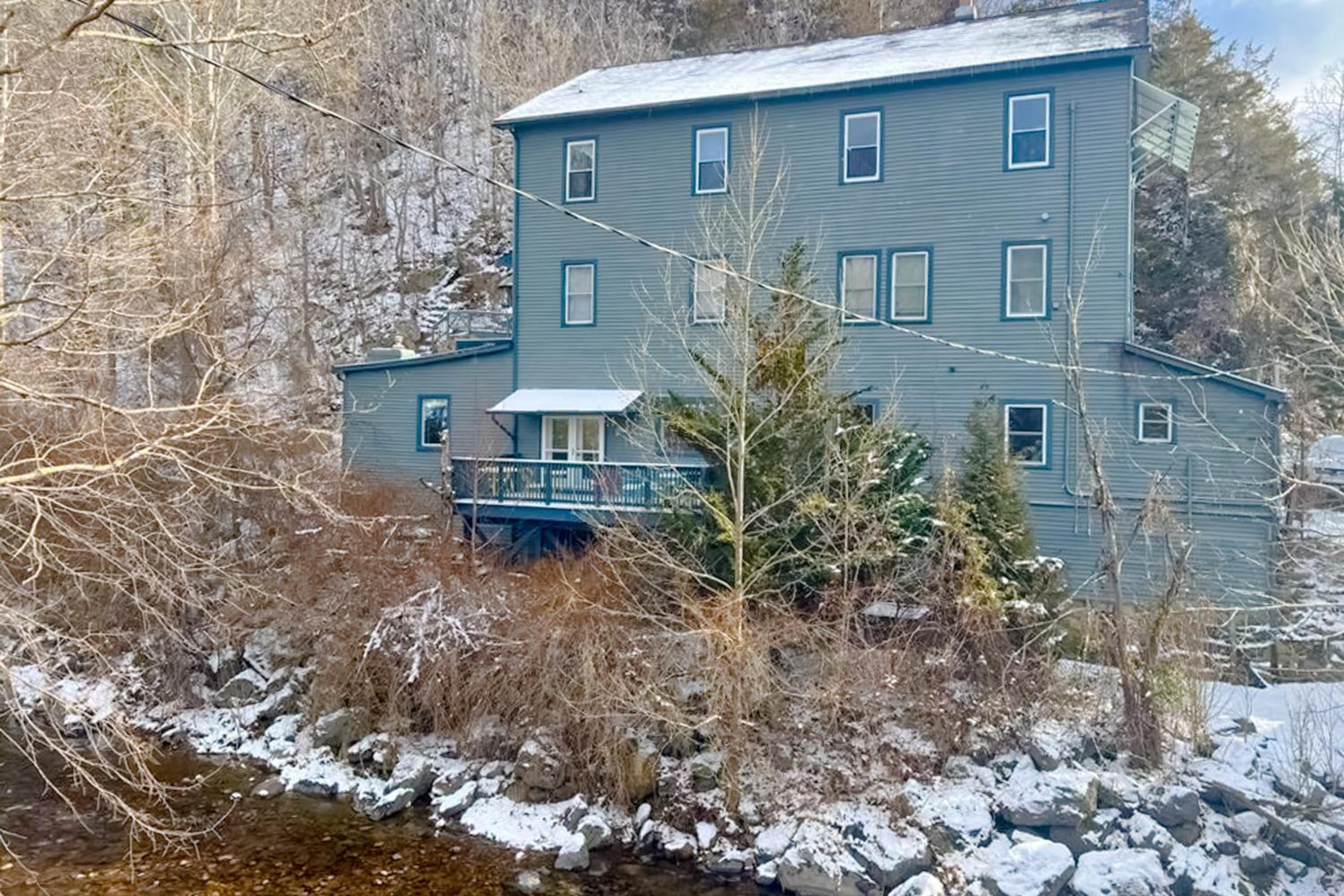 Games Galore! Riverfront Group Retreat in McDowell