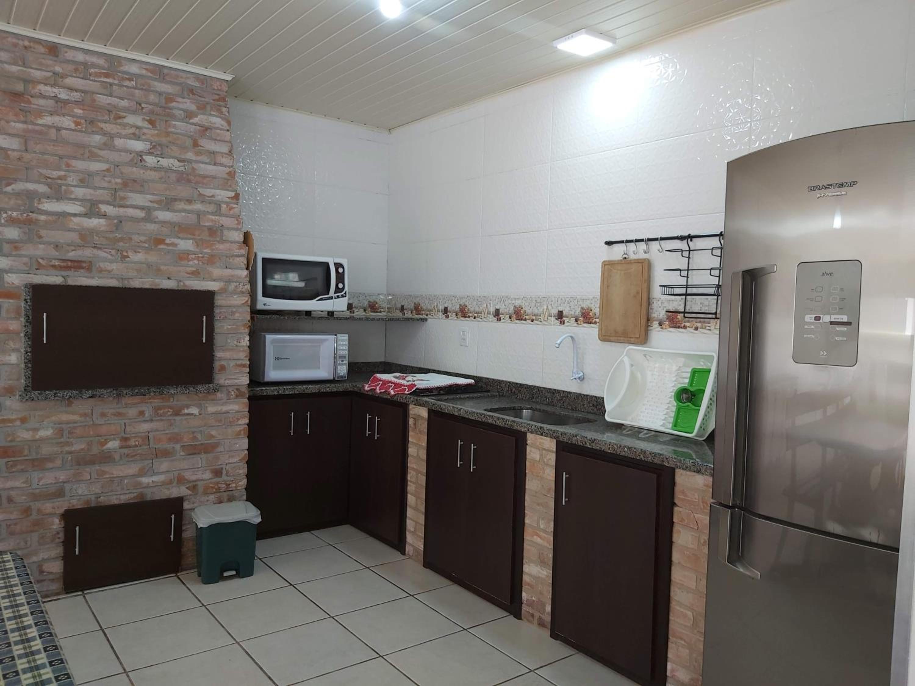 SOBRADO COM PISCINA