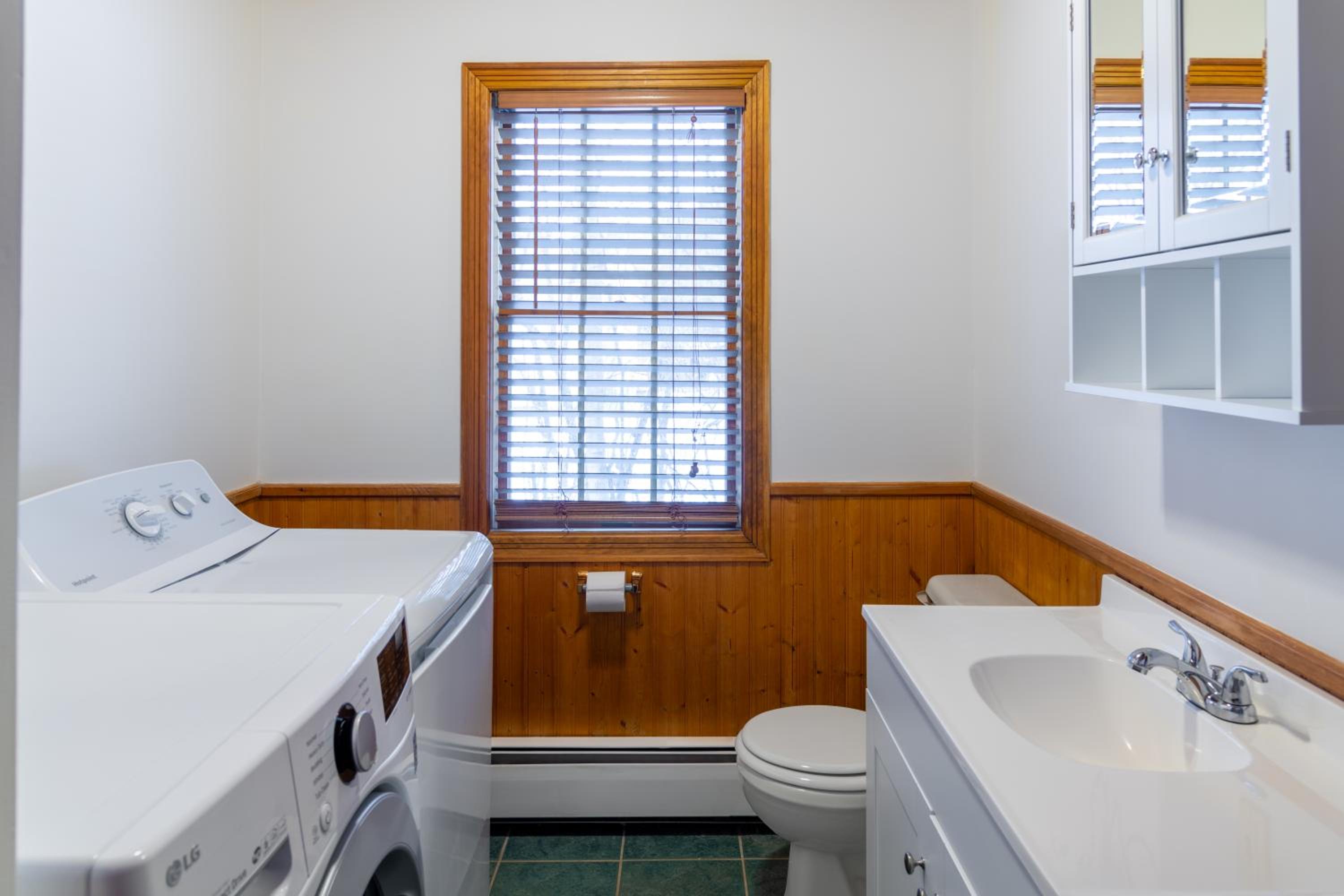 Sara Placid Inn & Suites