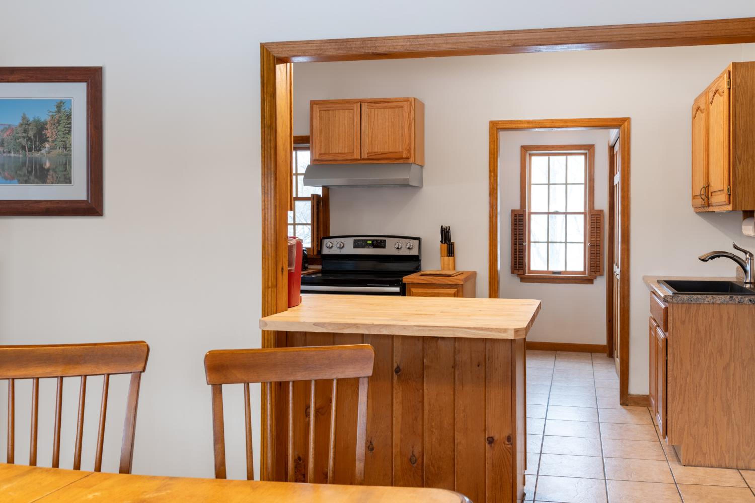 Sara Placid Inn & Suites