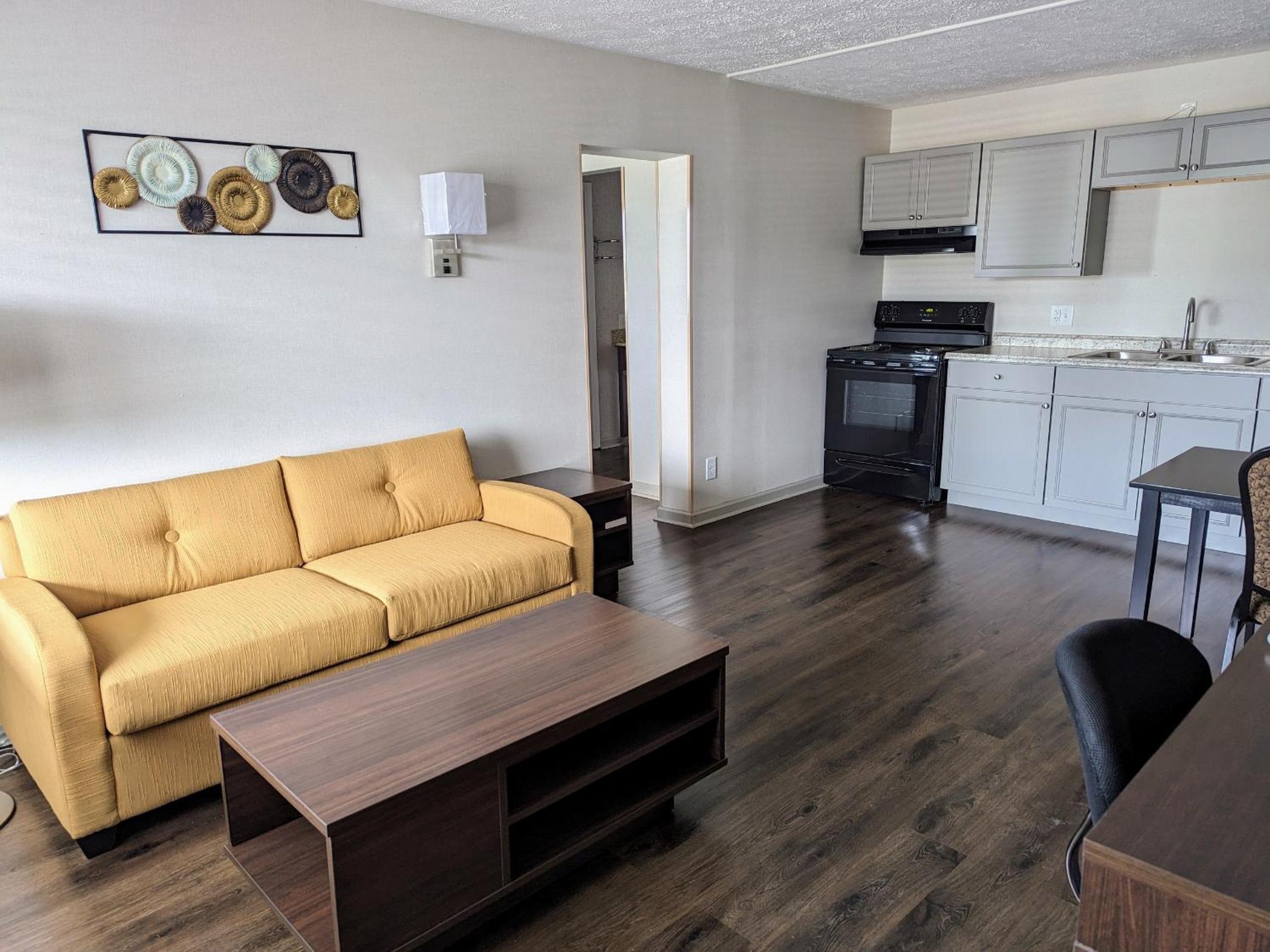 Wytheville Vacations - Super 8 by Wyndham Wytheville - Property Image 19